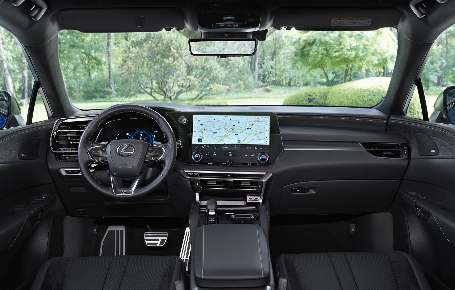 Lexus RX piatej generácie predvádza nové hybridy