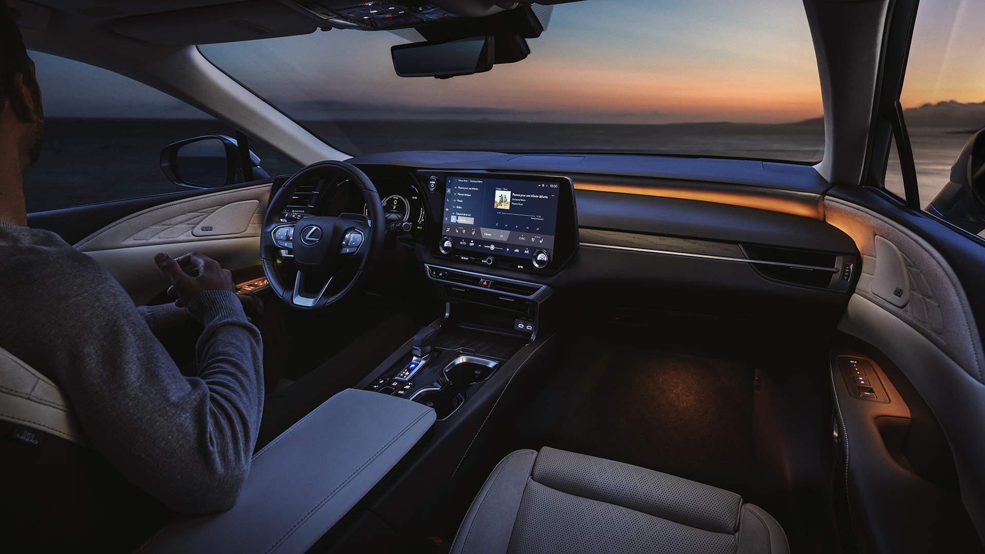 Lexus RX piatej generácie predvádza nové hybridy