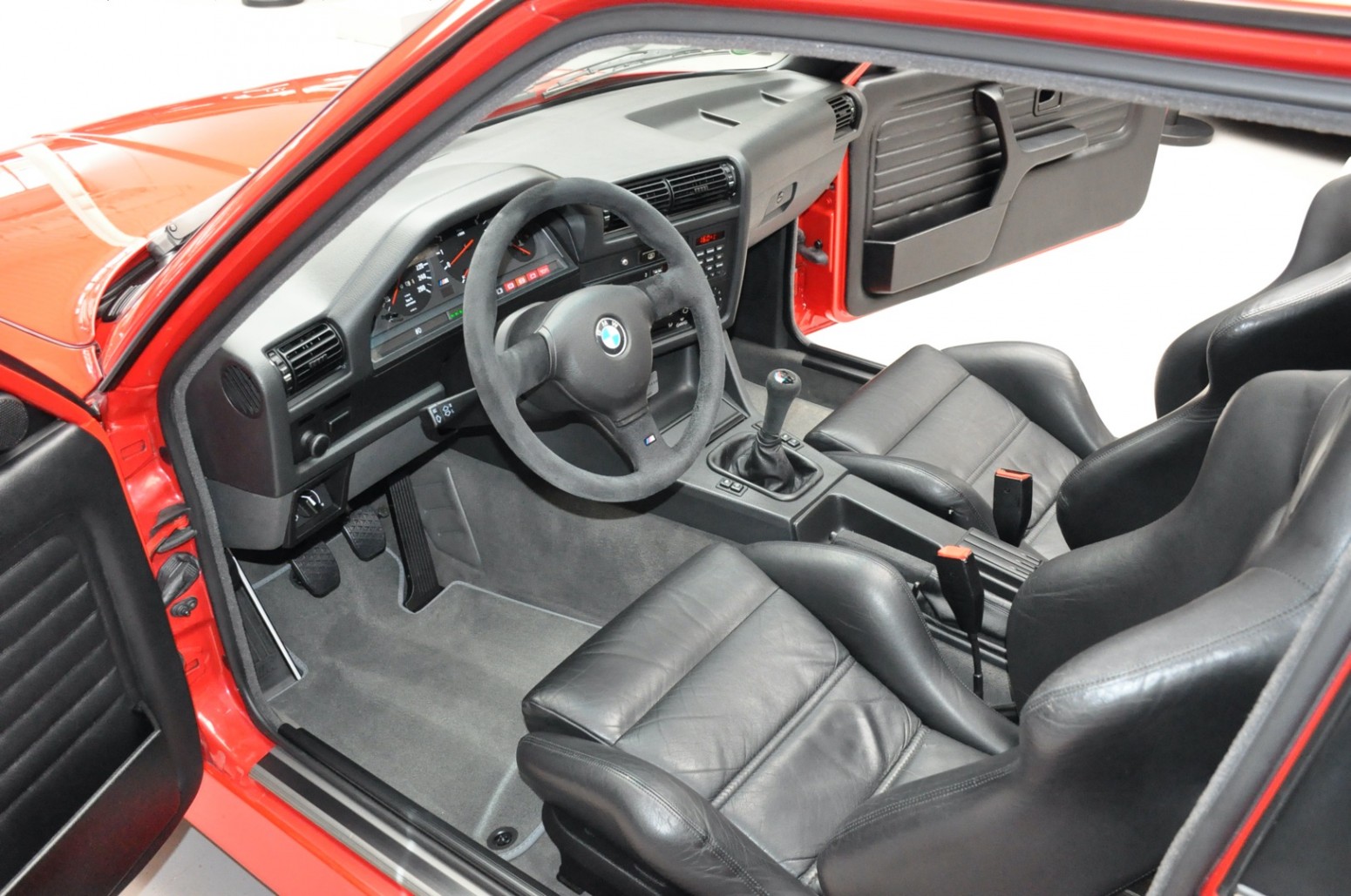 33 ročné BMW za 375 000 €!