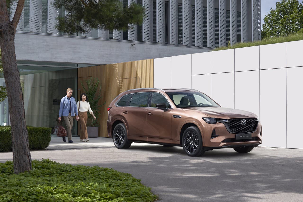Mazda CX-80 pridáva veľkosť a konečne dve miesta naviac