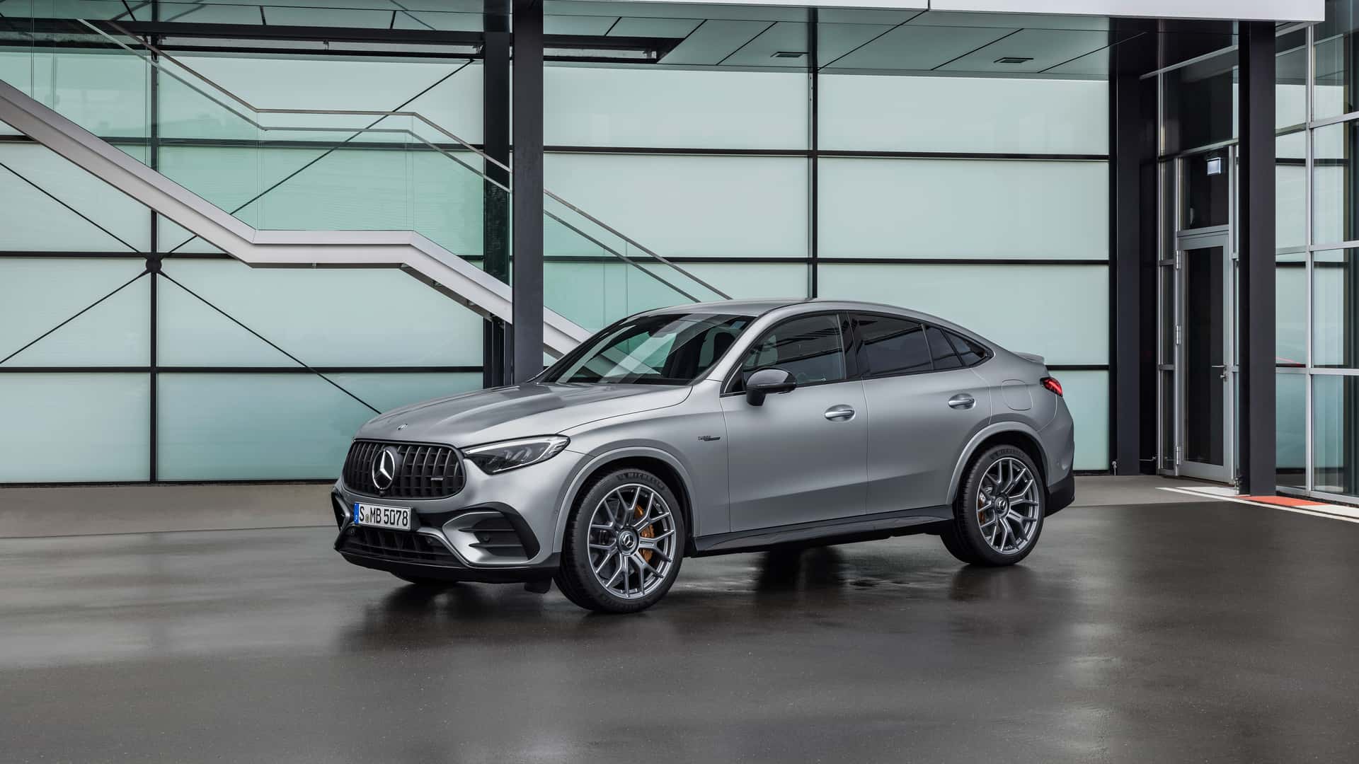 Aj Mercedes GLC Coupe dostane masívny výkon zo štvorvalcov