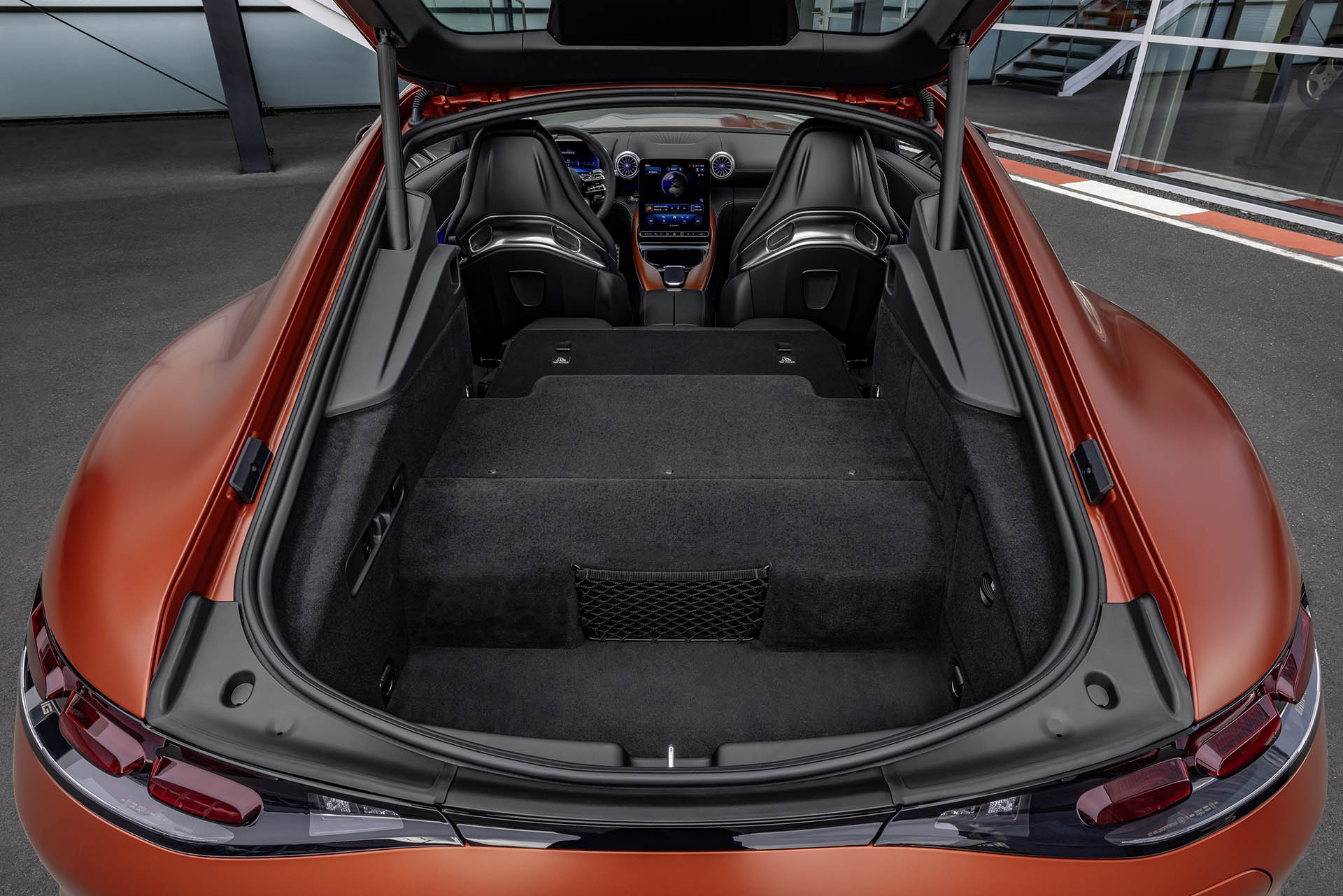 Brutál od Mercedesu, stovku dá za 2,8 sekundy