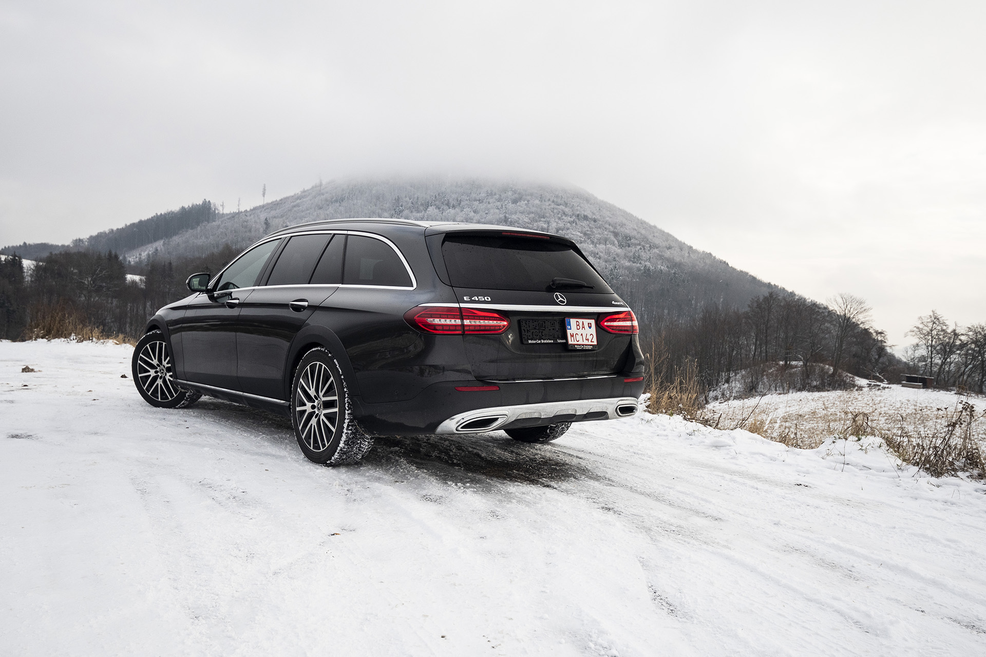 Test: Mercedes-Benz E450 All-Terrain – Elegán s terénnym nádychom