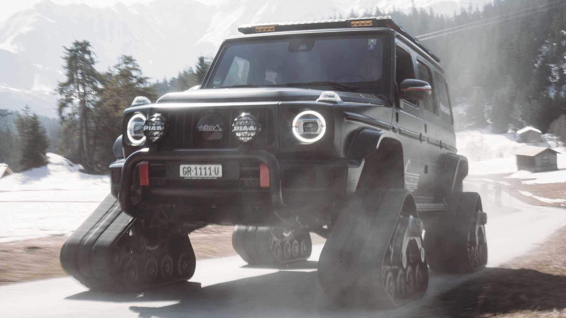 Nový Mercedes G-500 na Caterpillar Tracks od Delta 4x4 na pásových podbehoch.