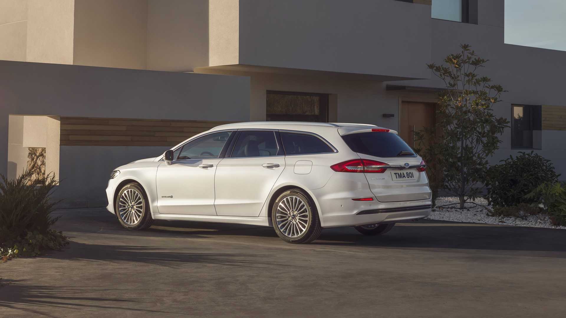 Mondeo už nekúpite s občajným benzínovým motorom