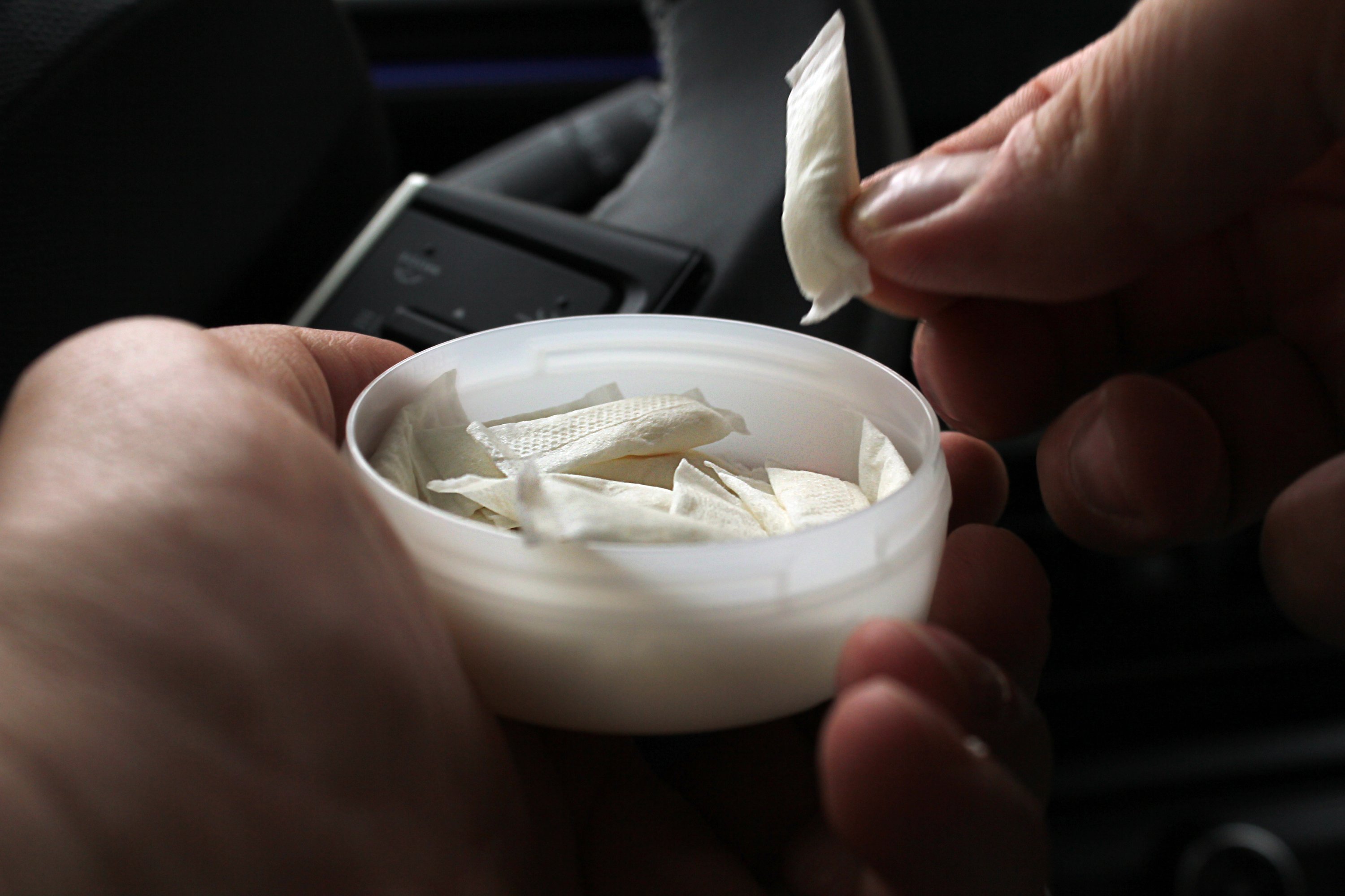 Autobazar.EU. Nikotínové sáčky sú vlhké, voňavé a účinné. Závislosť si na nich vybudujete aj napriek prípadnej prvotnej nevoľnosti