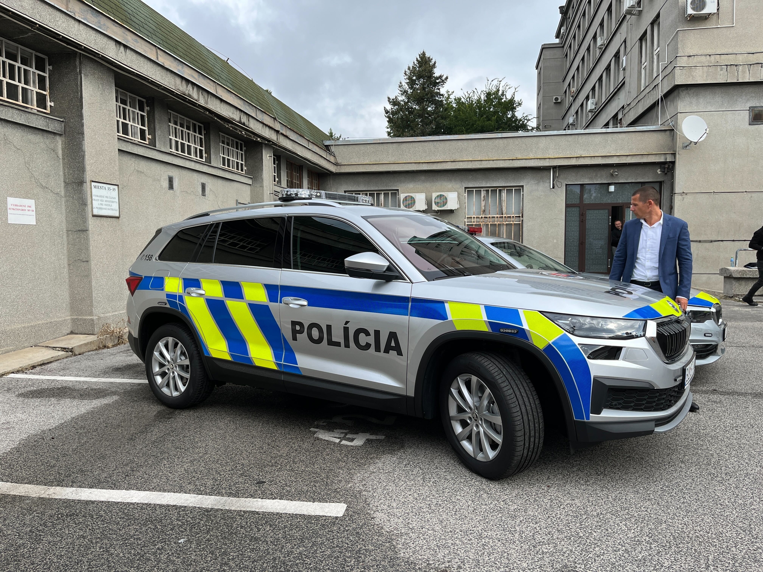 Nové autá Polície SR 