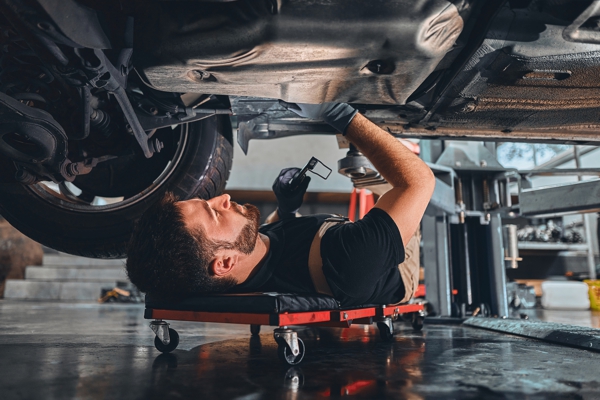 Nekupujte mačku vo vreci – ochráňte svoje novonadobudnuté auto s poistením autodielov 