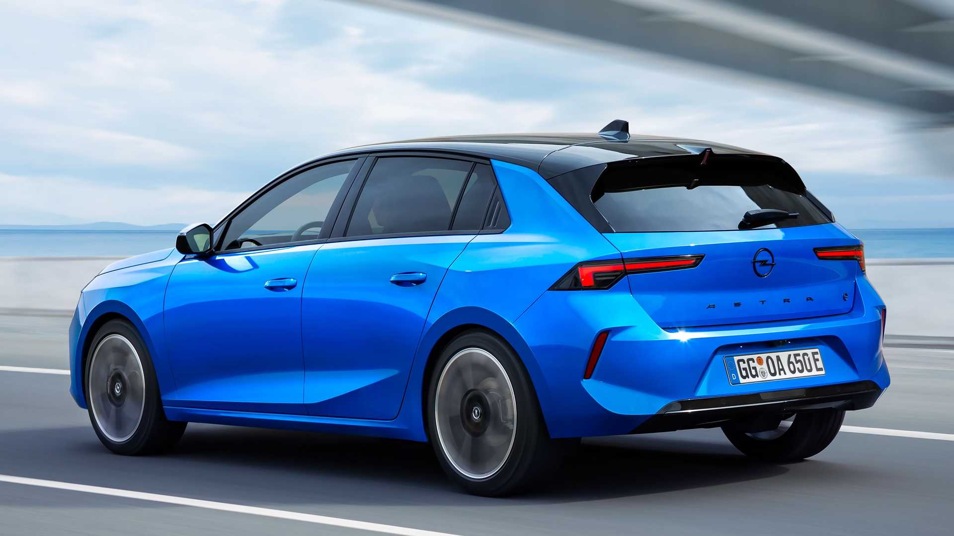 Elektrický Opel Astra-e prichádza, komponenty Stellantisu nezaprie