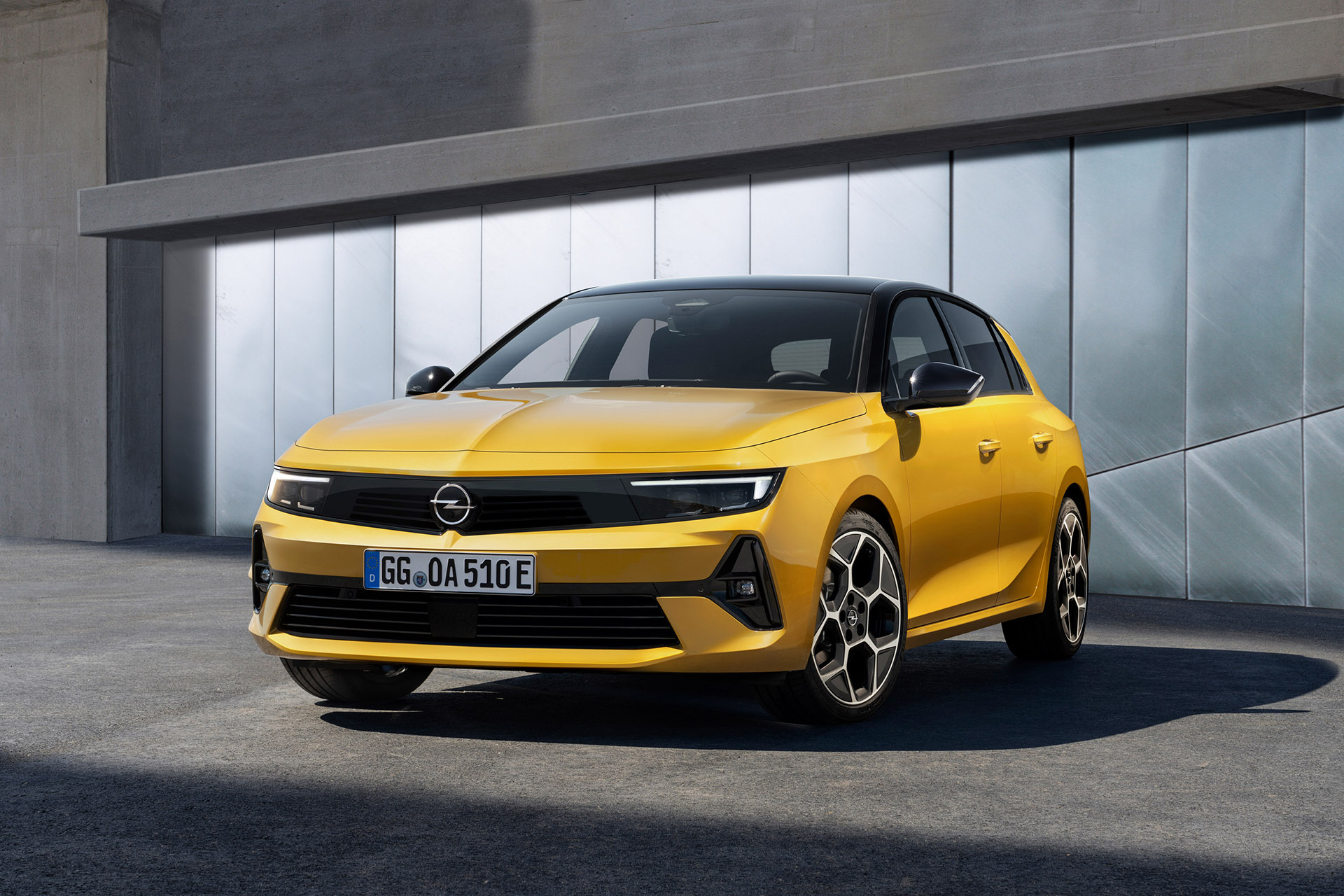 Opel Astra prichádza, bude aj plne elektrický