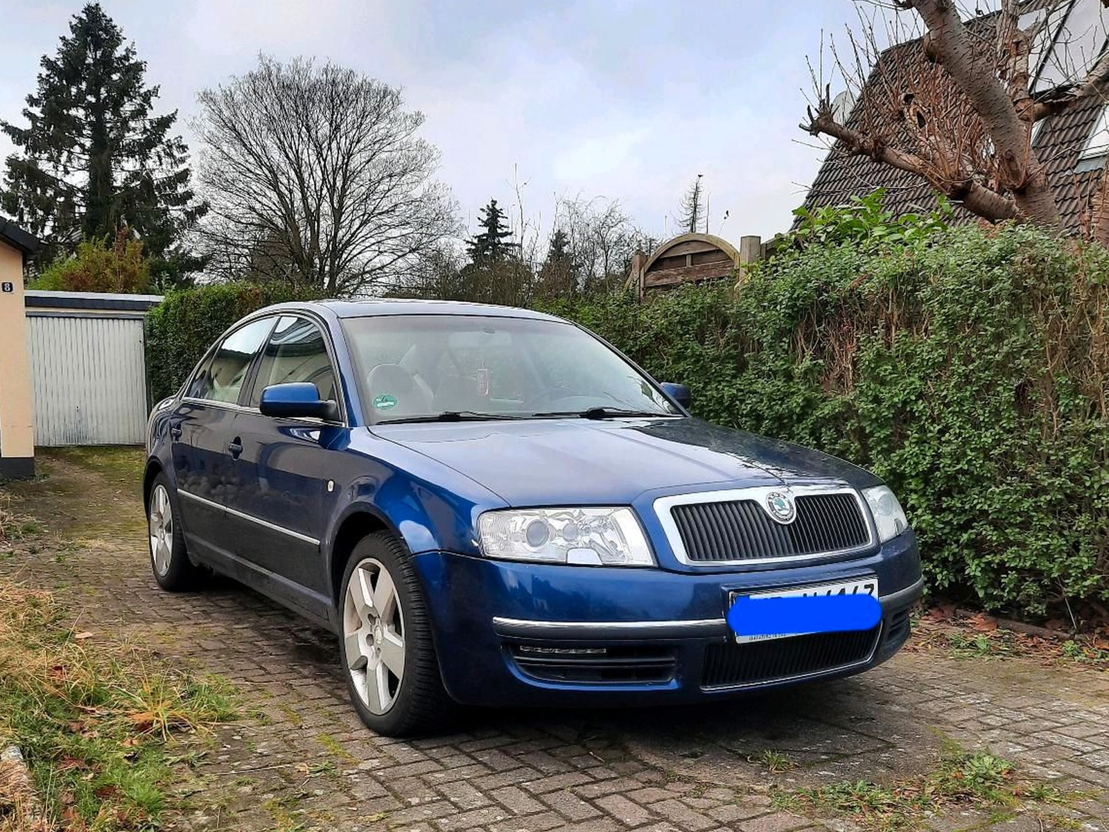 Zabudnutý klenot: Superb s naftovým V6 TDI na predaj!