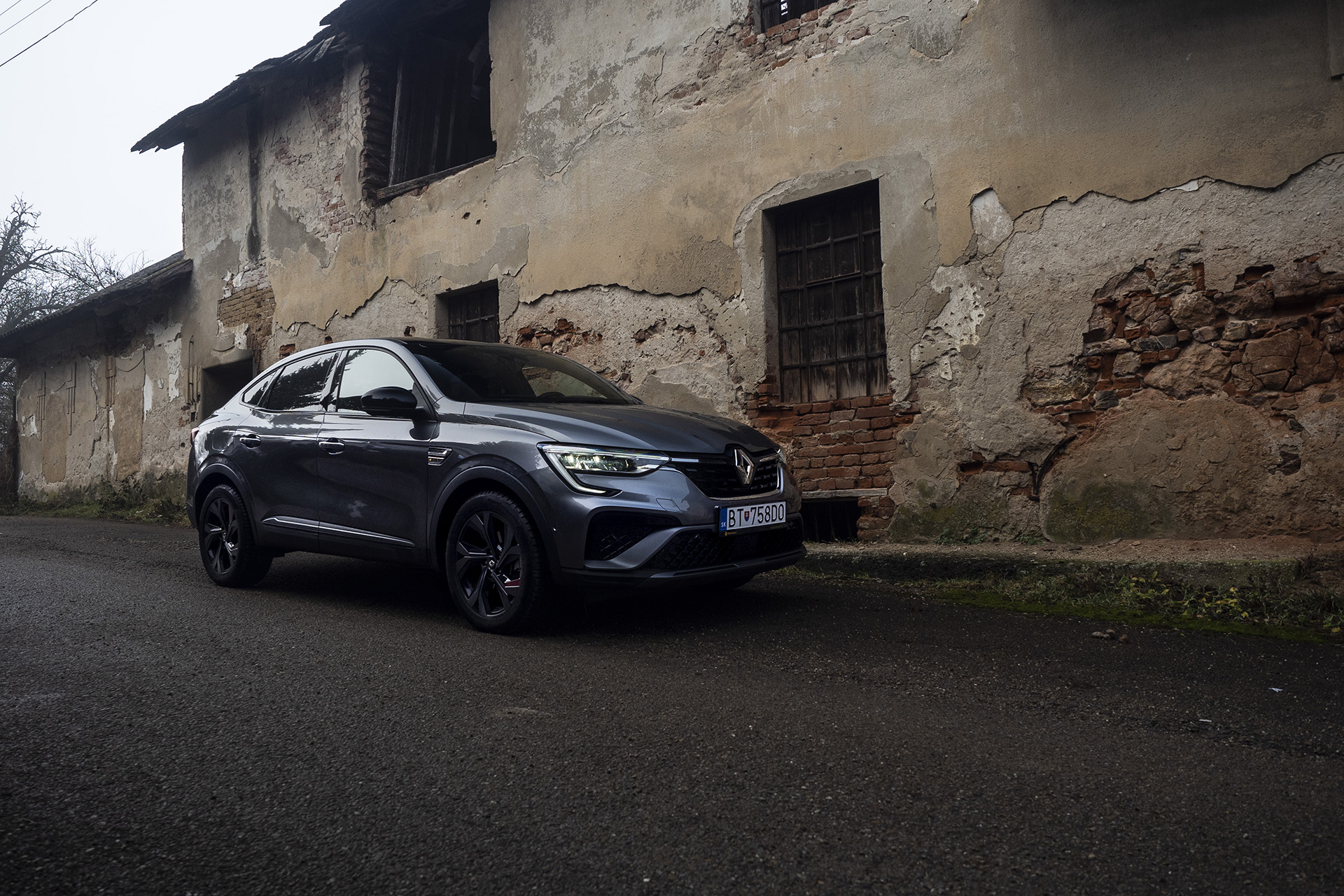 Test: Renault Arkana E-Tech 145 – Ktorá voľba motora je tá vaša?