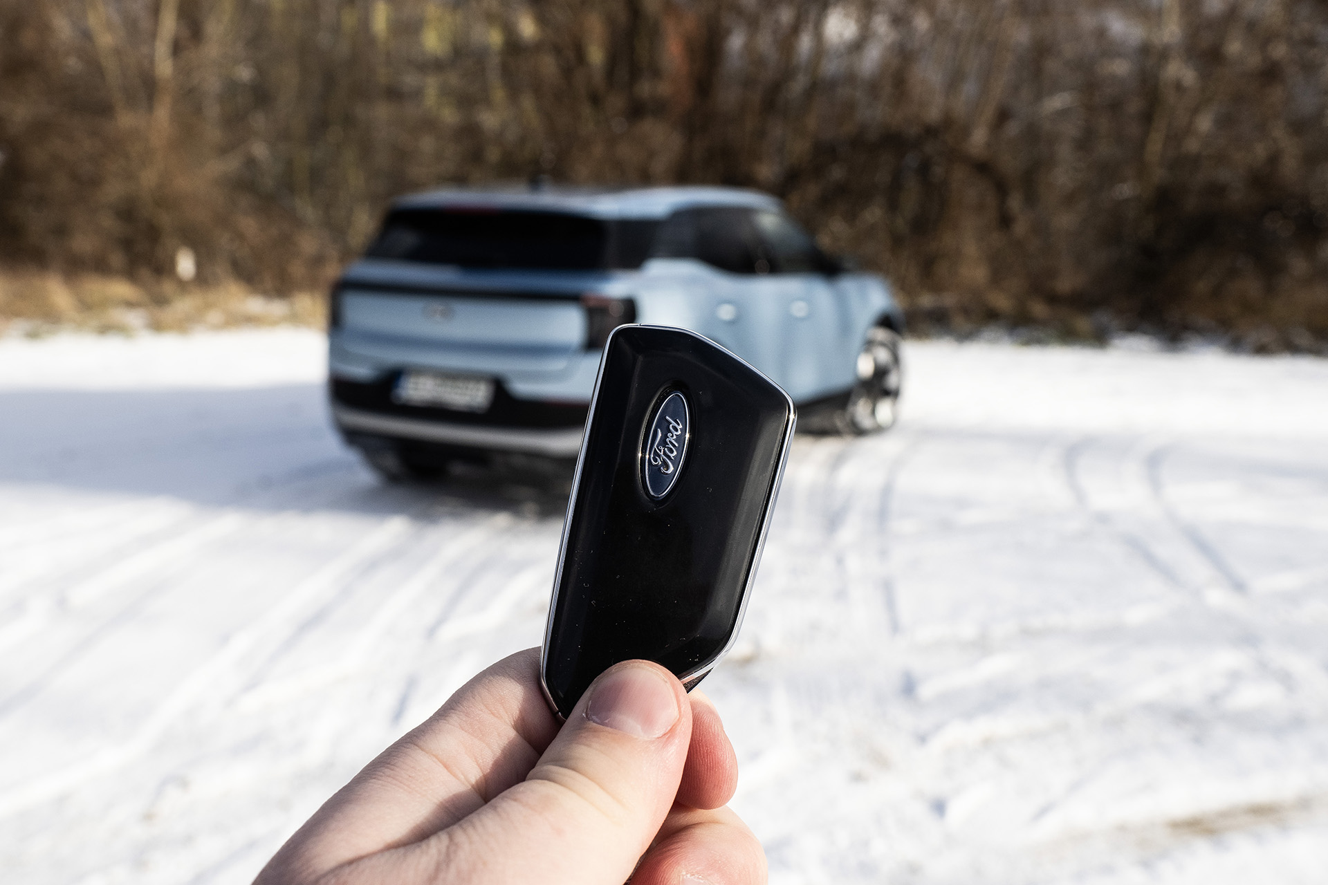 Toto je realita prevádzky elektromobilu v zime. Kritický test Ford Explorer