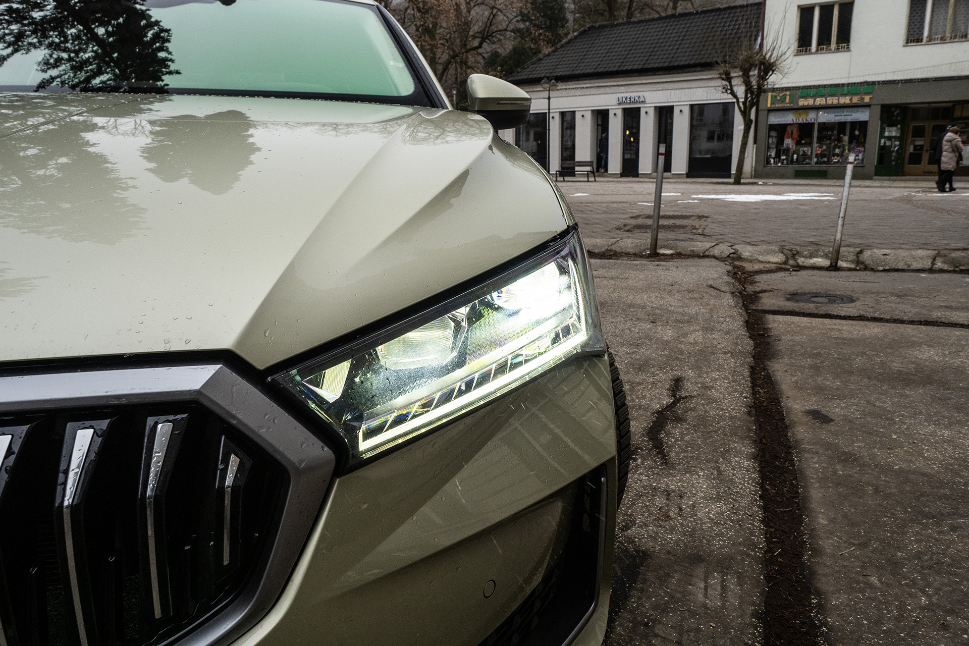 Test: Škoda Superb Laurin & Klement - Posúvanie manažérskych hodností