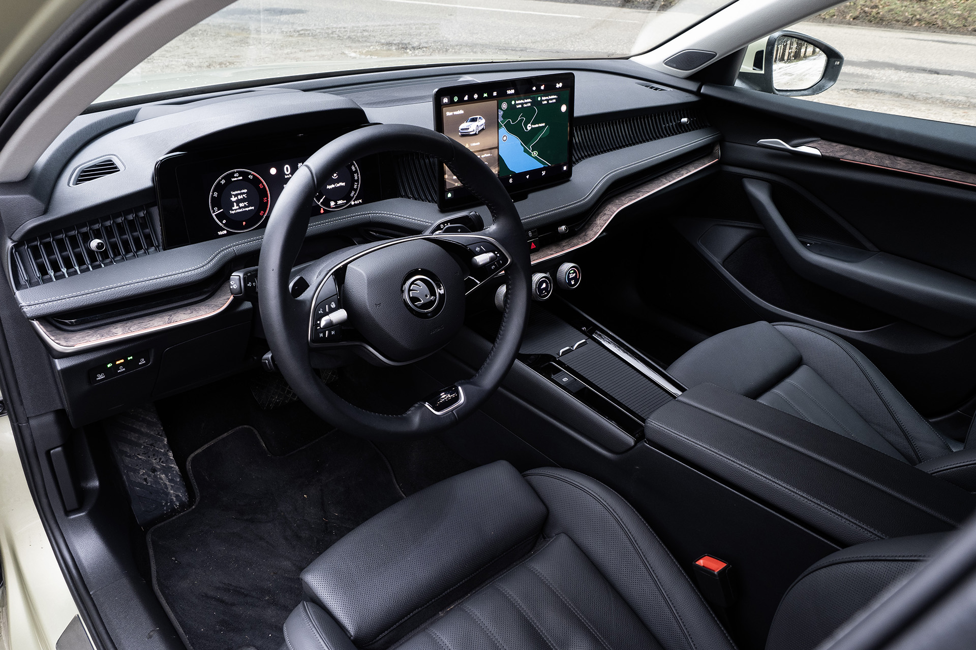 Test: Škoda Superb Laurin & Klement - Posúvanie manažérskych hodností