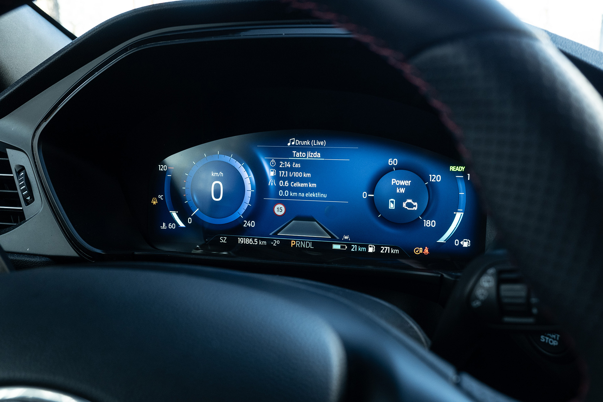 Ford Kuga: Plug-in je cool, ale full hybrid je univerzálny