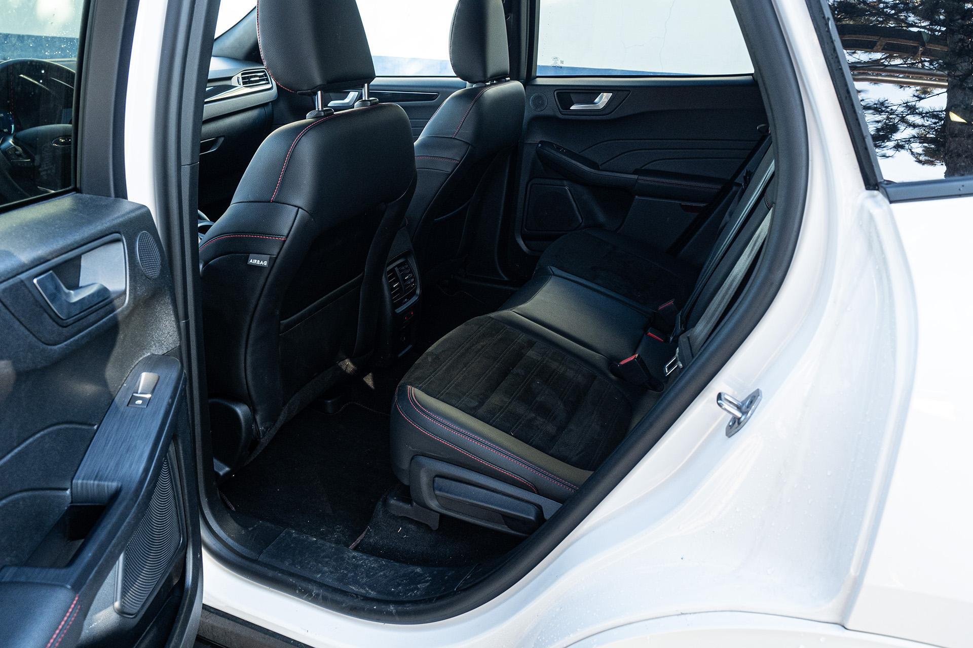 Ford Kuga: Plug-in je cool, ale full hybrid je univerzálny