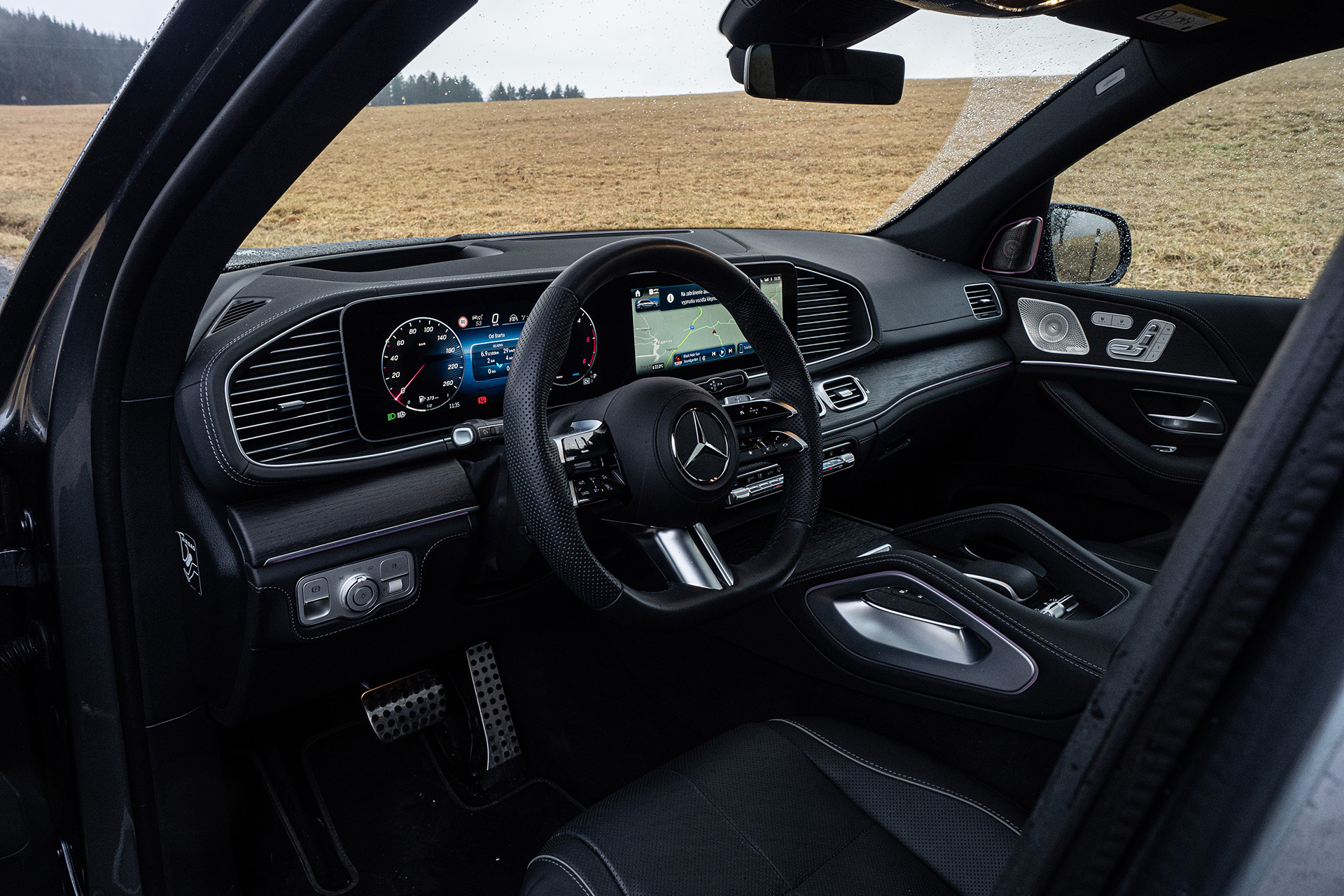 Test: Mercedes-Benz GLS450d - Kráľ komfortu a čiastočne aj zákrut