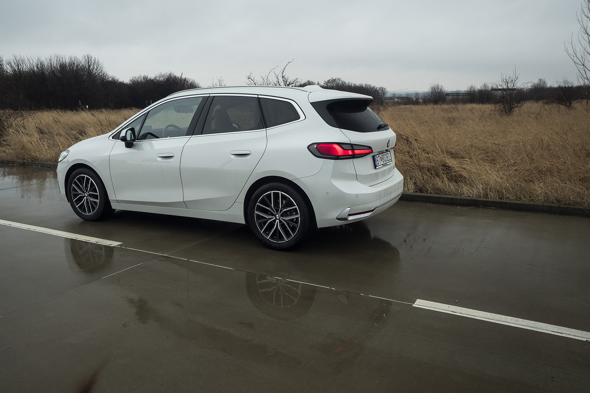 Prvá jazda: BMW 218d Active Tourer – Rodina v prémiovom
