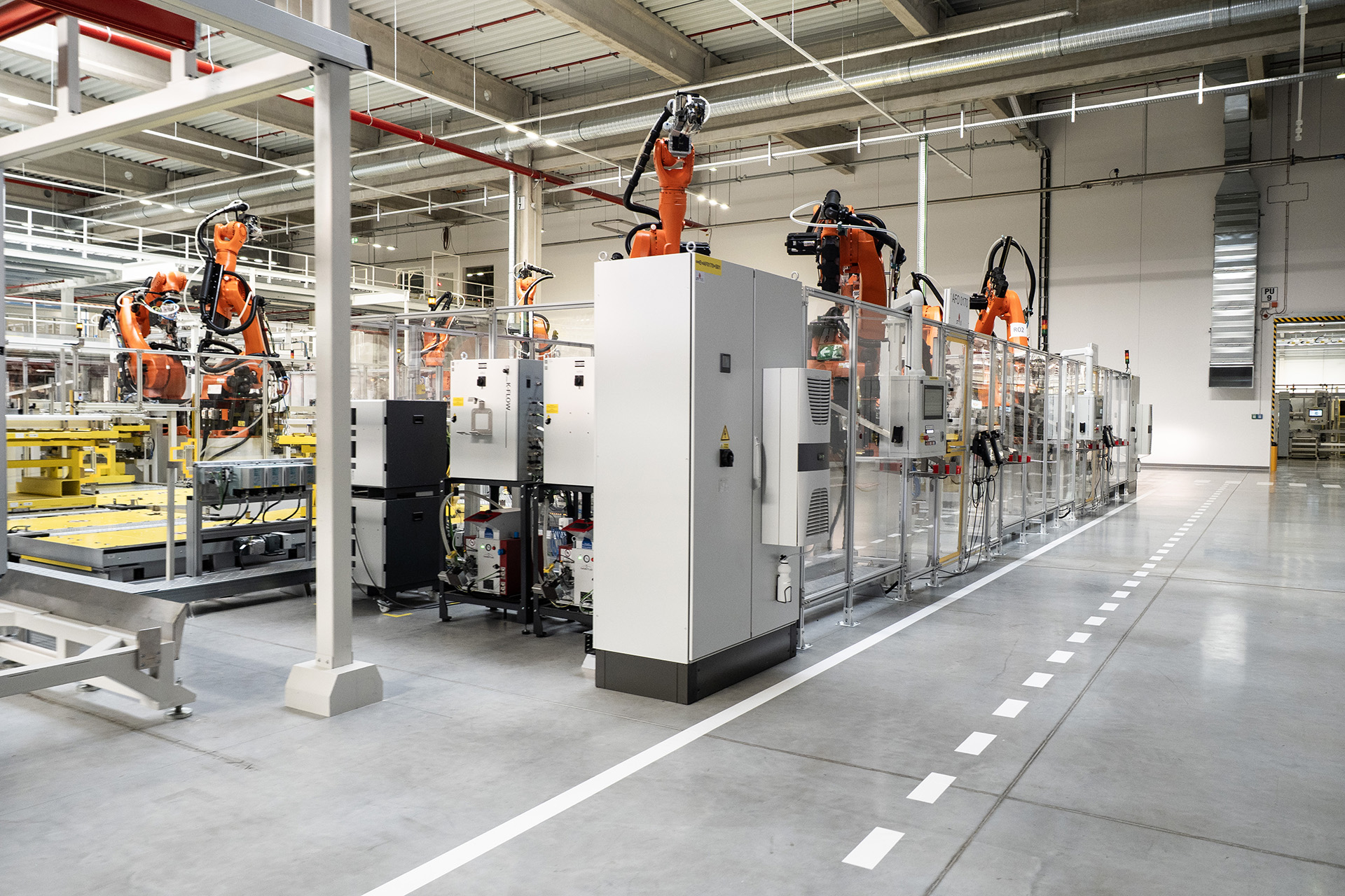 V Mladej Boleslavi Škoda vyrába batérie pre nové modely, plus sme videli Peaq naživo