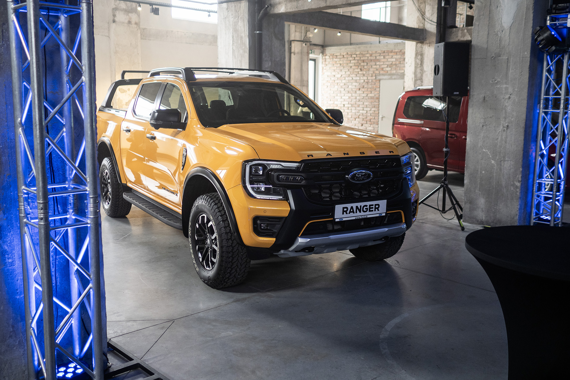 Ford Pro oficiálne uviedol Transit Custom a Transit Courier