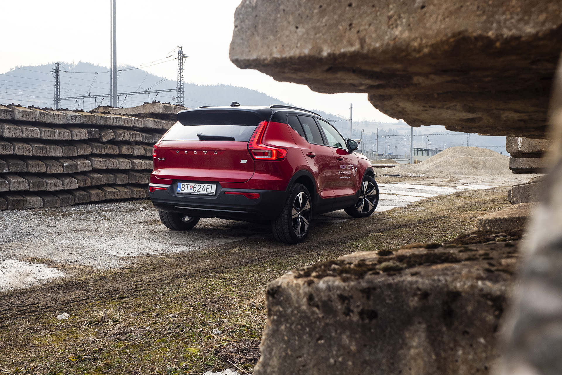 Volvo XC40 Recharge chce zaujať priaznivcov elektromobilov
