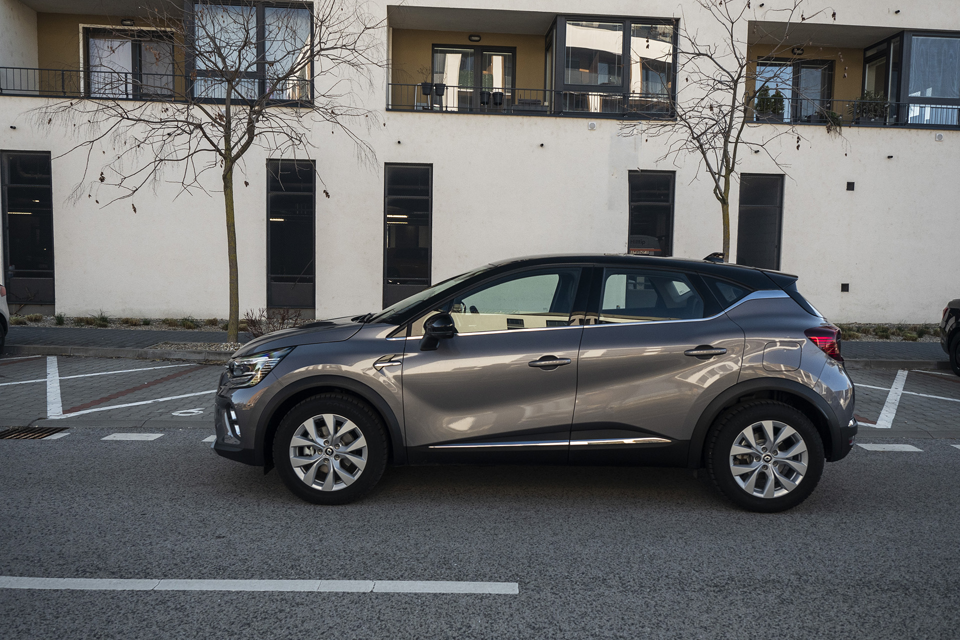 Test: Renault Captur E-Tech – Plug-in je mestský ideál
