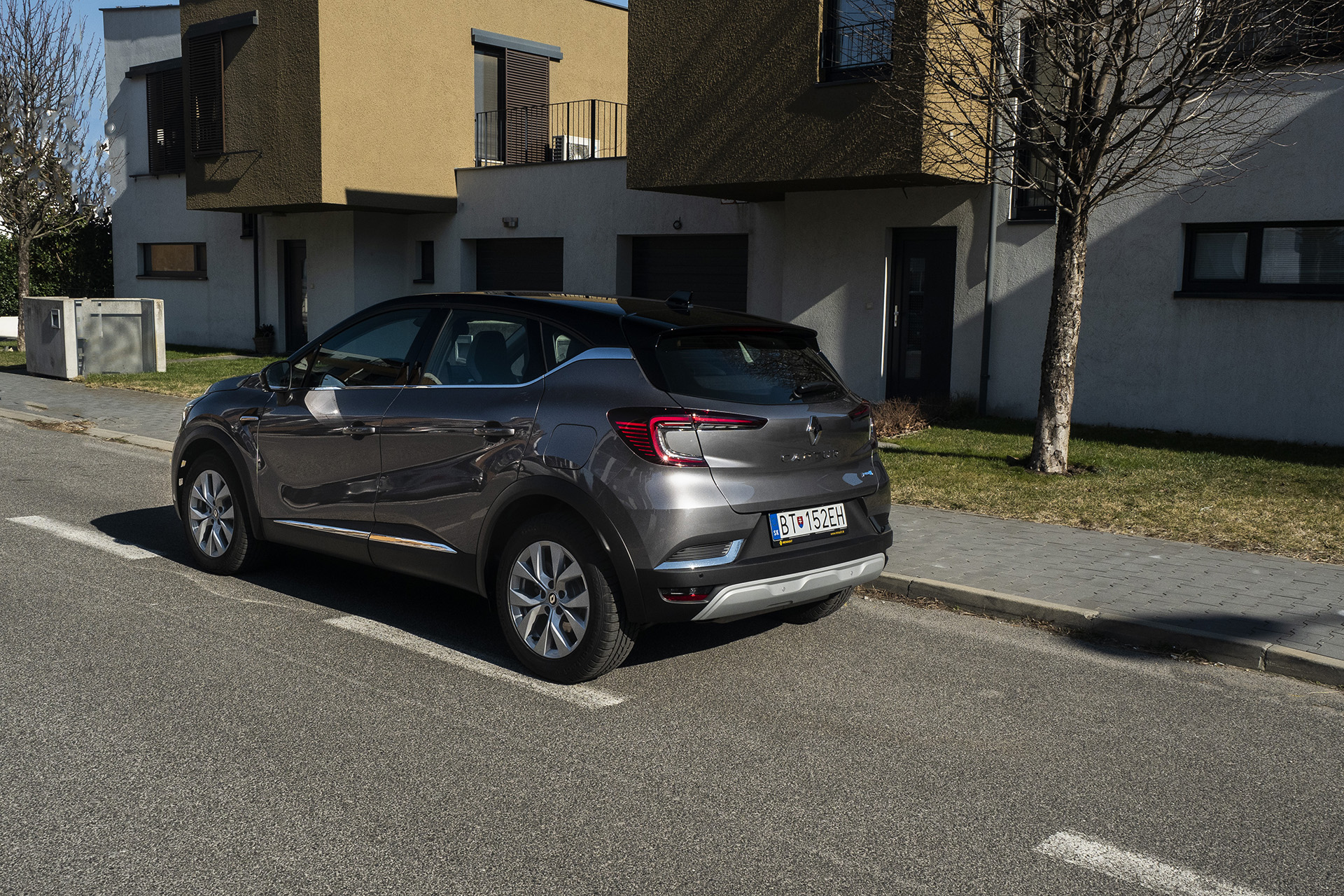Test: Renault Captur E-Tech – Plug-in je mestský ideál