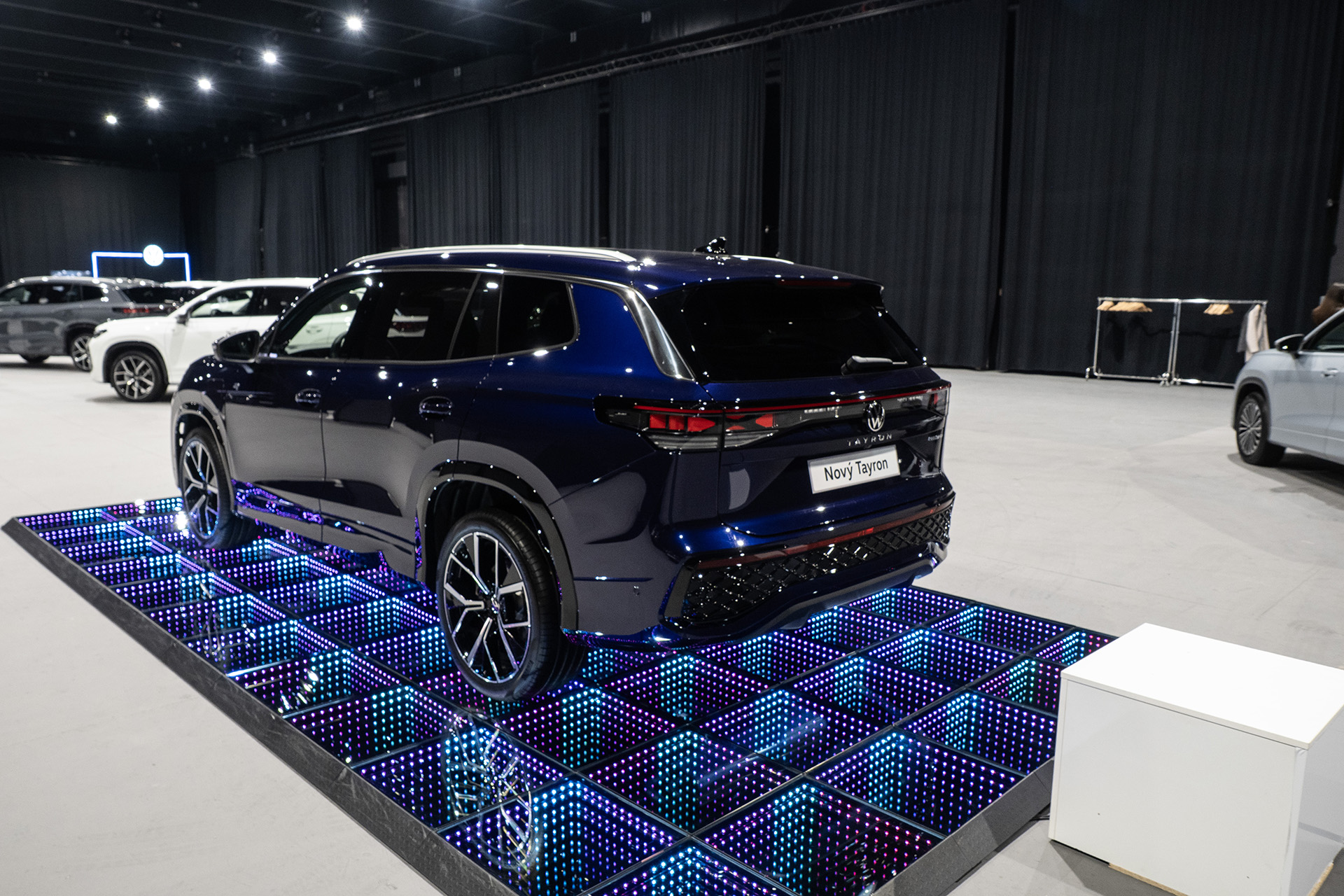 NAŽIVO: VW Tayron je už na Slovensku od 39 990 €, interiérom ohromuje