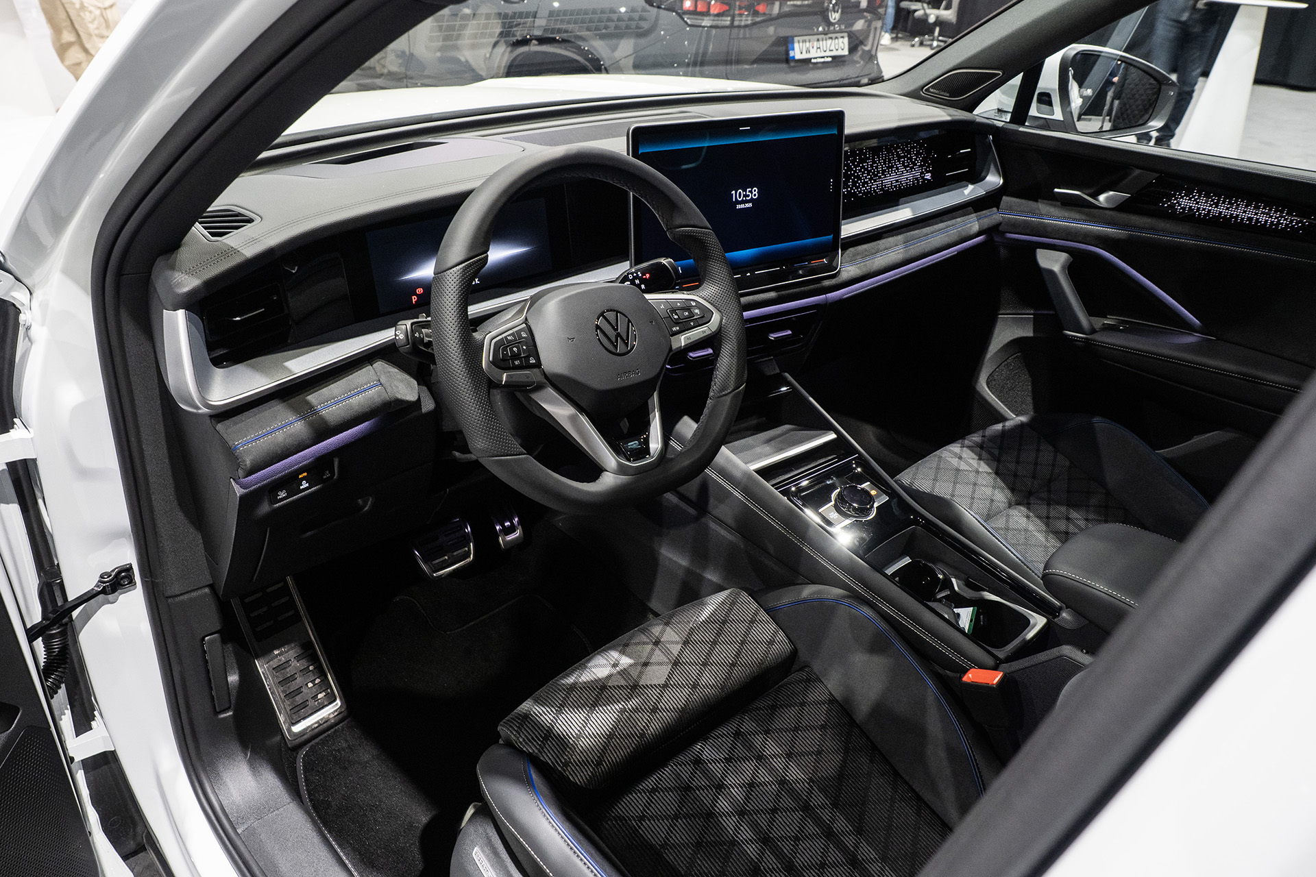 NAŽIVO: VW Tayron je už na Slovensku od 39 990 €, interiérom ohromuje