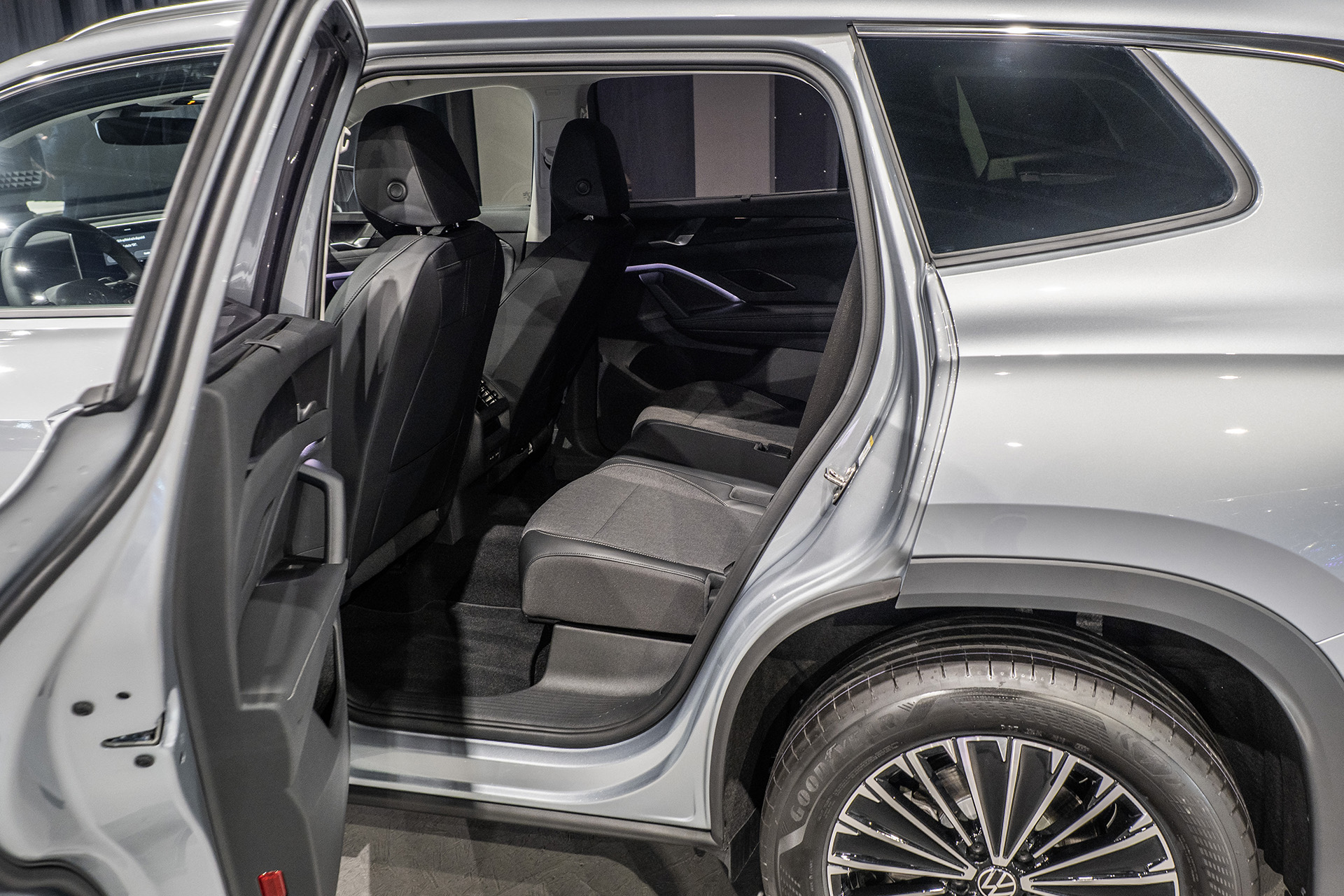 NAŽIVO: VW Tayron je už na Slovensku od 39 990 €, interiérom ohromuje