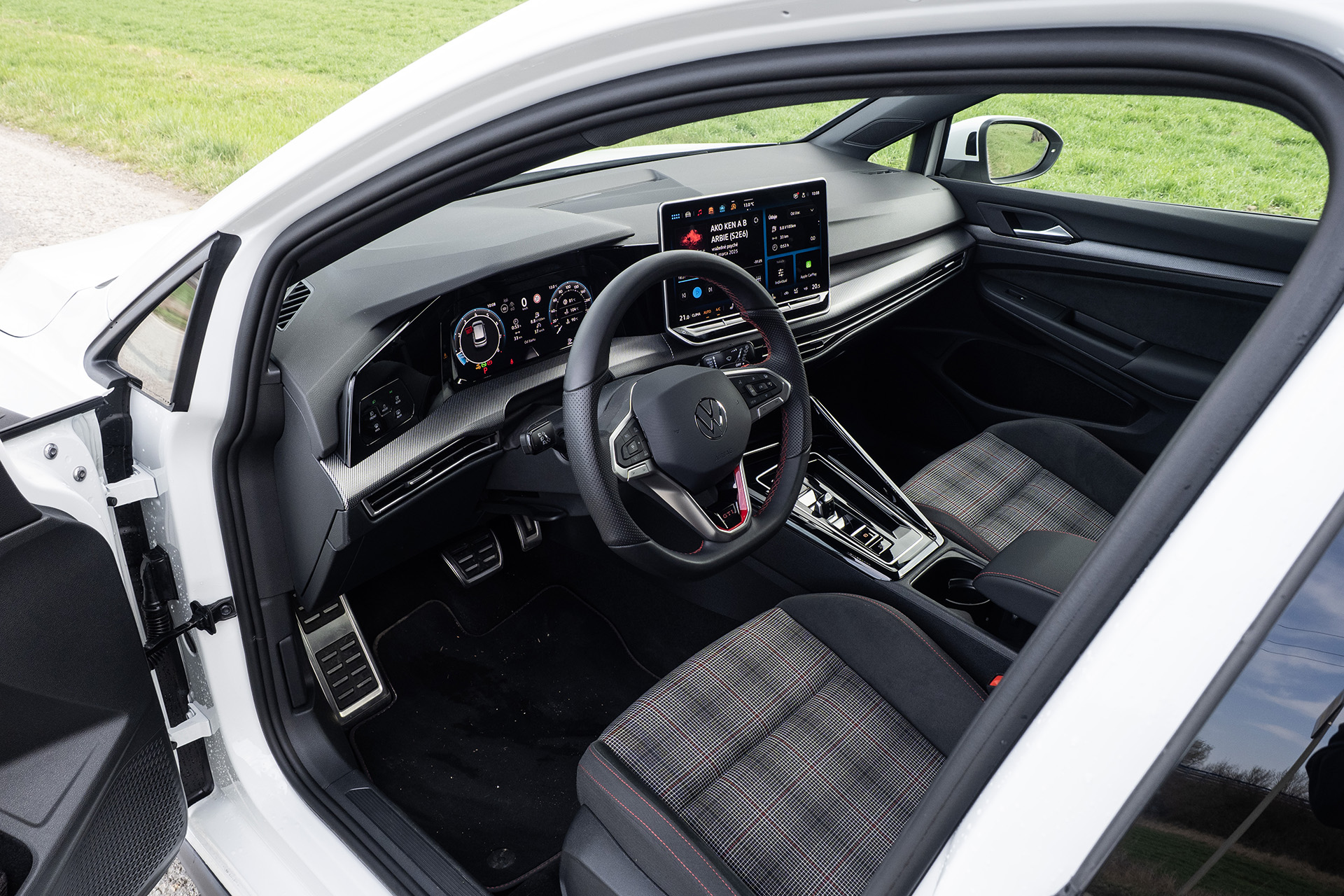 TEST Volkswagen Golf GTI: Je kráľom hothatchov aj v roku 2025? 