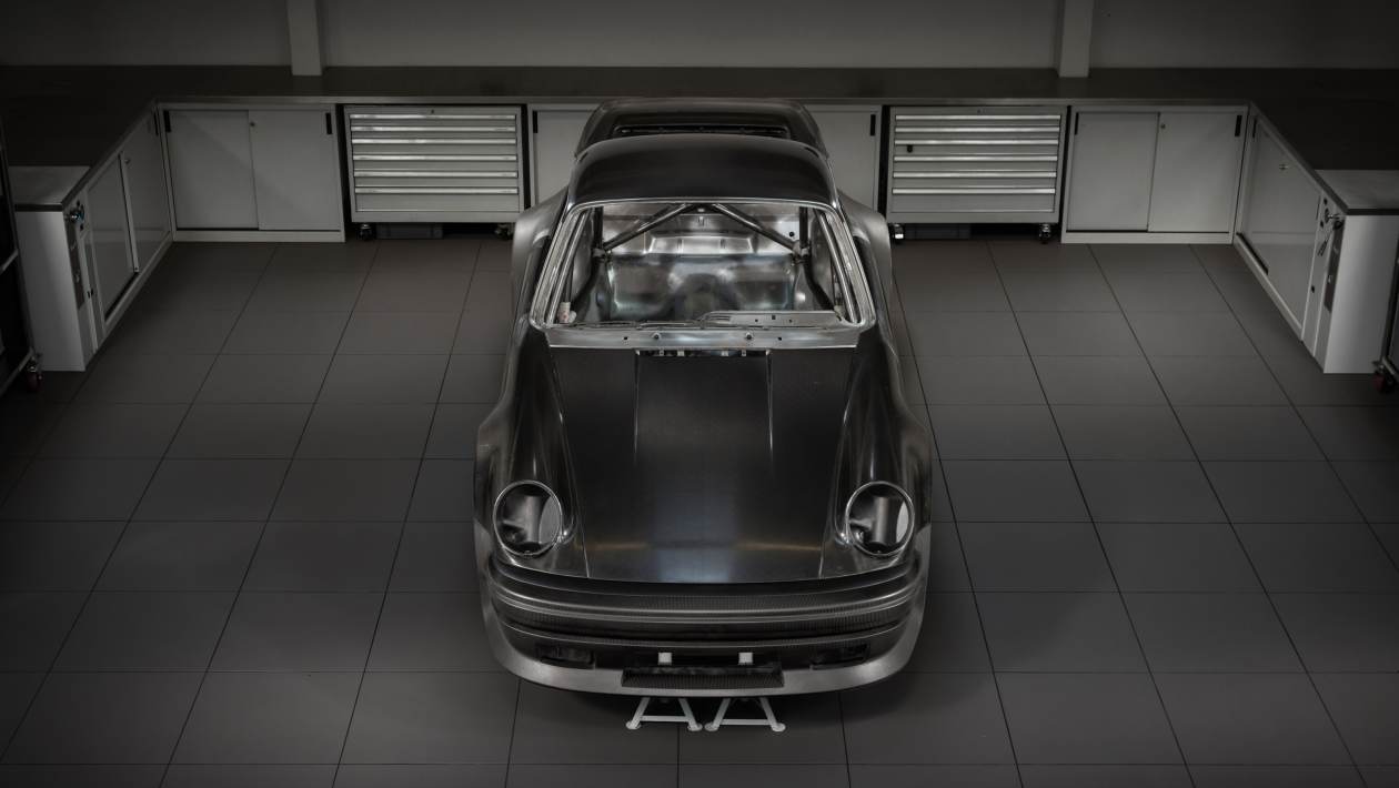 Porsche 911 s motorom z F1!