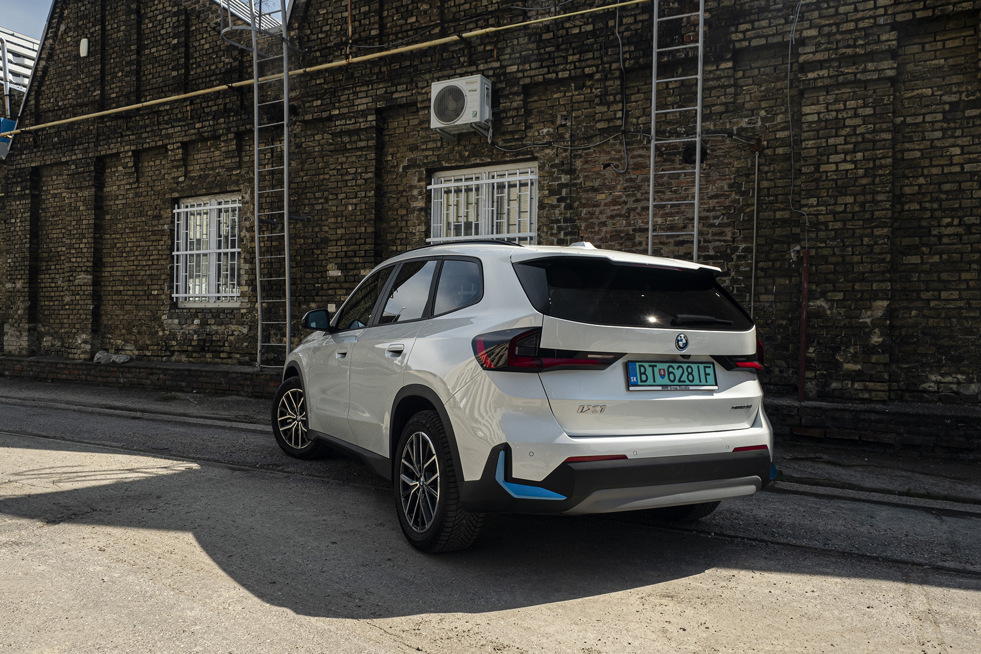 Prvá jazda: BMW iX1 - Silný hráč v elektrosvete