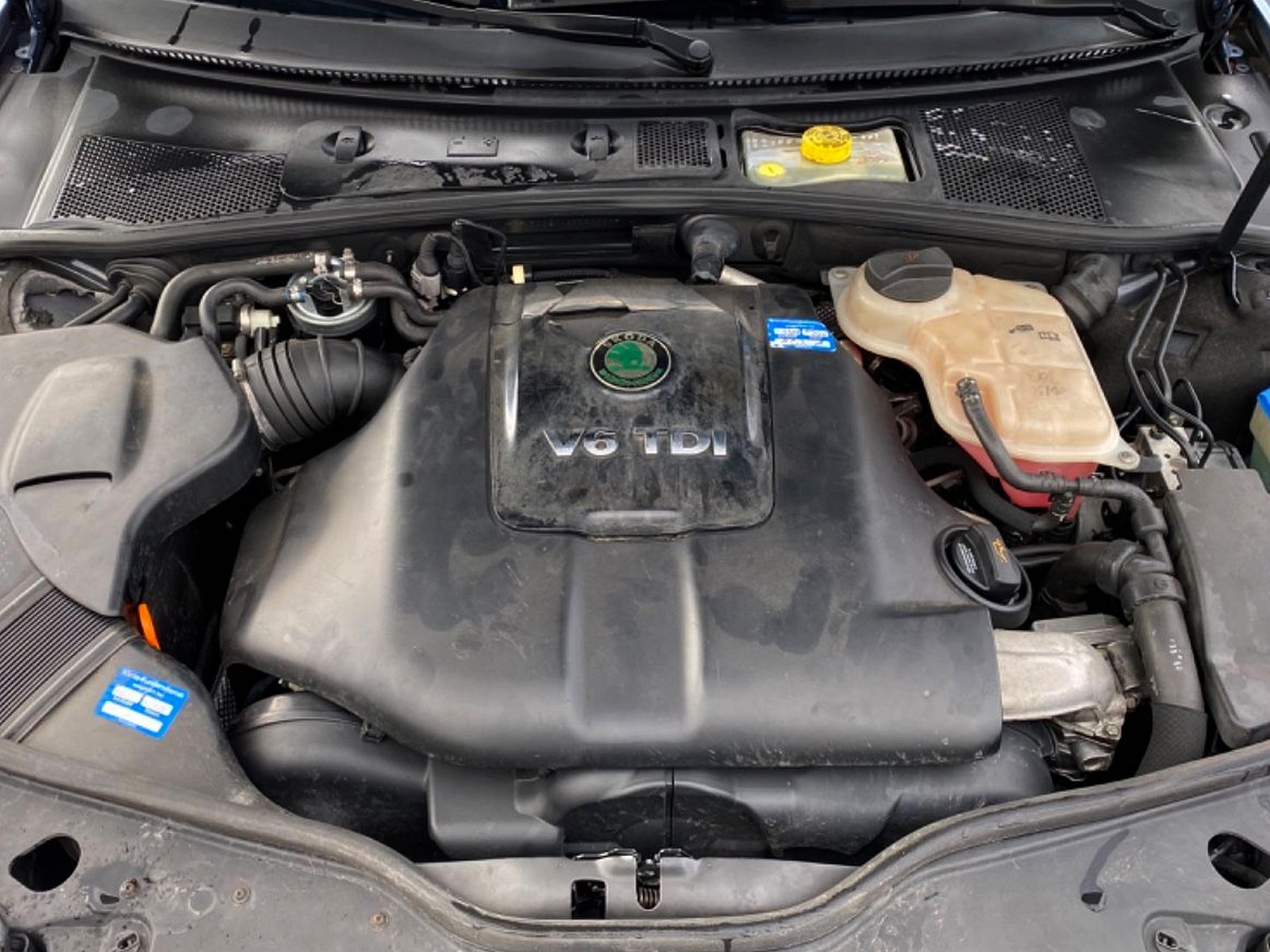 Zabudnutý klenot: Superb s naftovým V6 TDI na predaj!