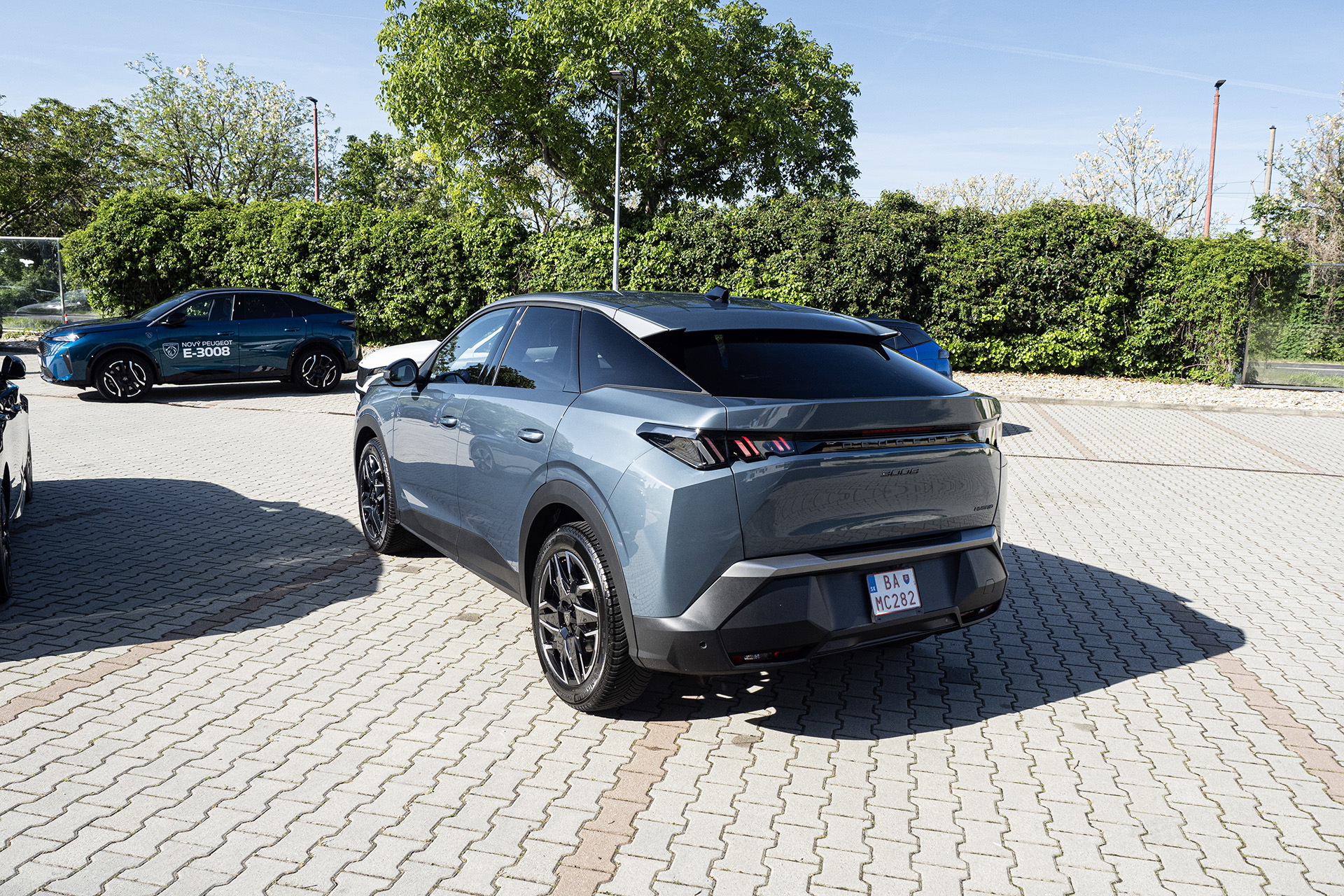 Prvá jazda: Peugeot 3008 Hybrid - veľké ambície