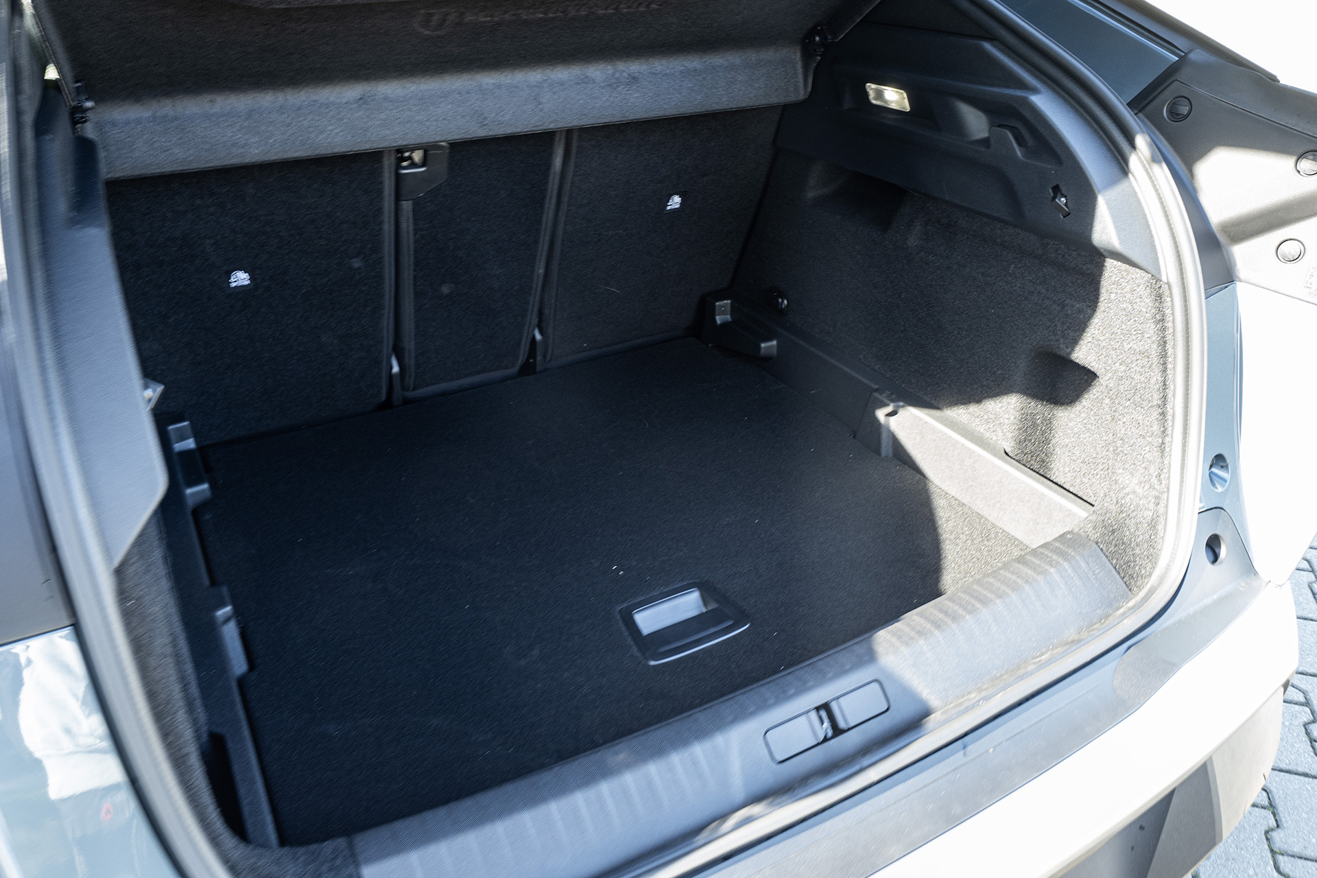 Prvá jazda: Peugeot 3008 Hybrid - veľké ambície