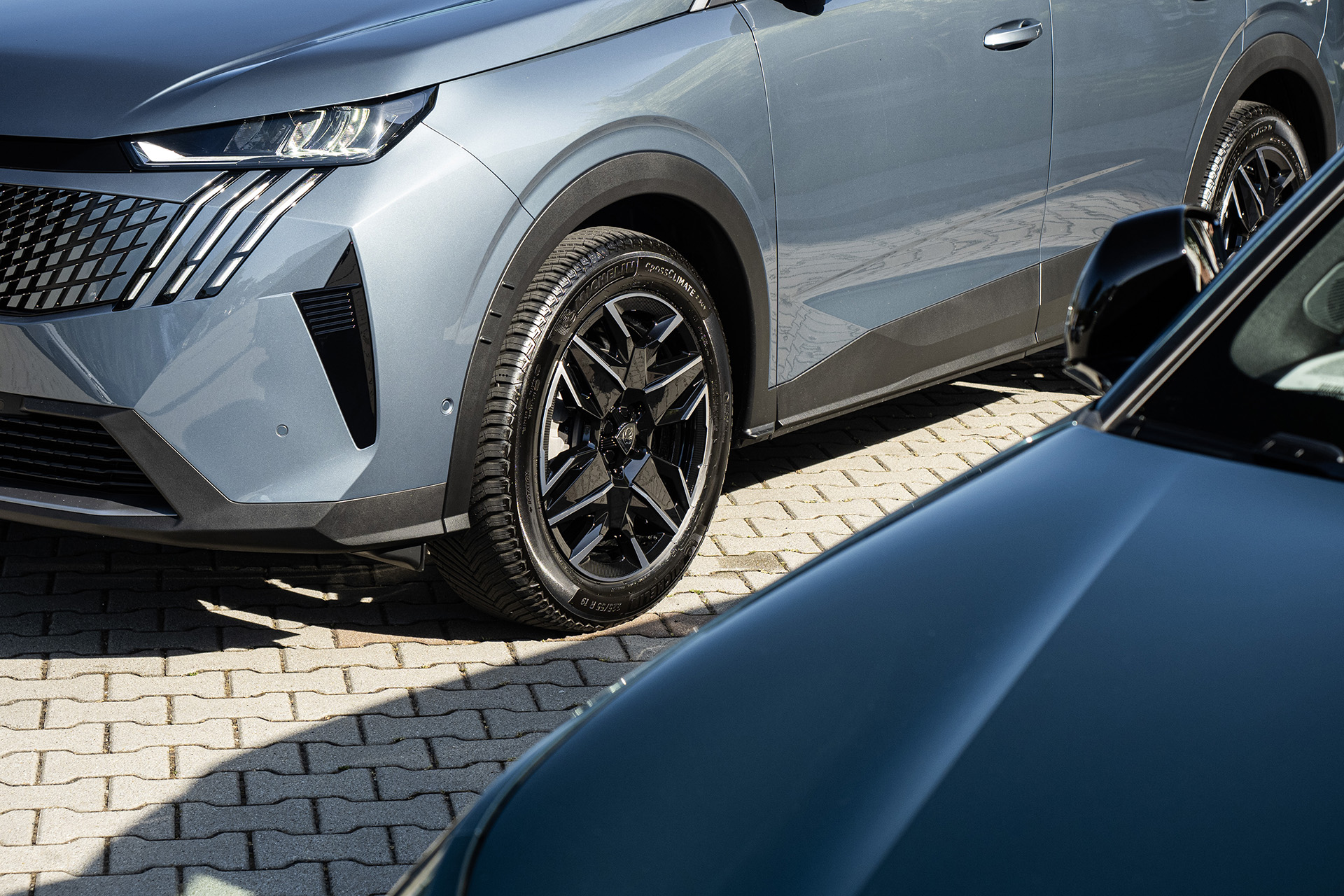 Prvá jazda: Peugeot 3008 Hybrid - veľké ambície