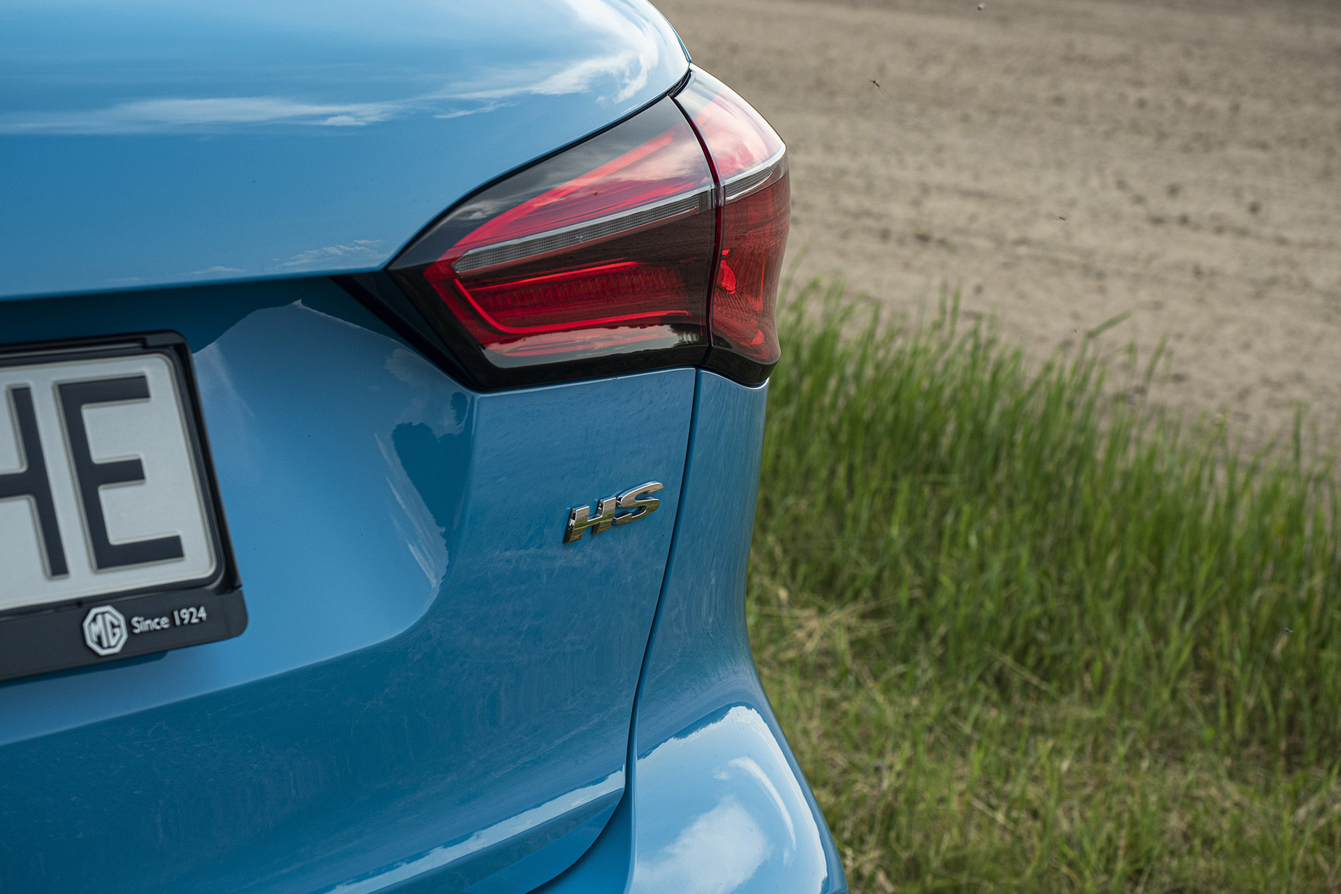 MG HS s benzínom? Áno, podarilo sa a je lacné