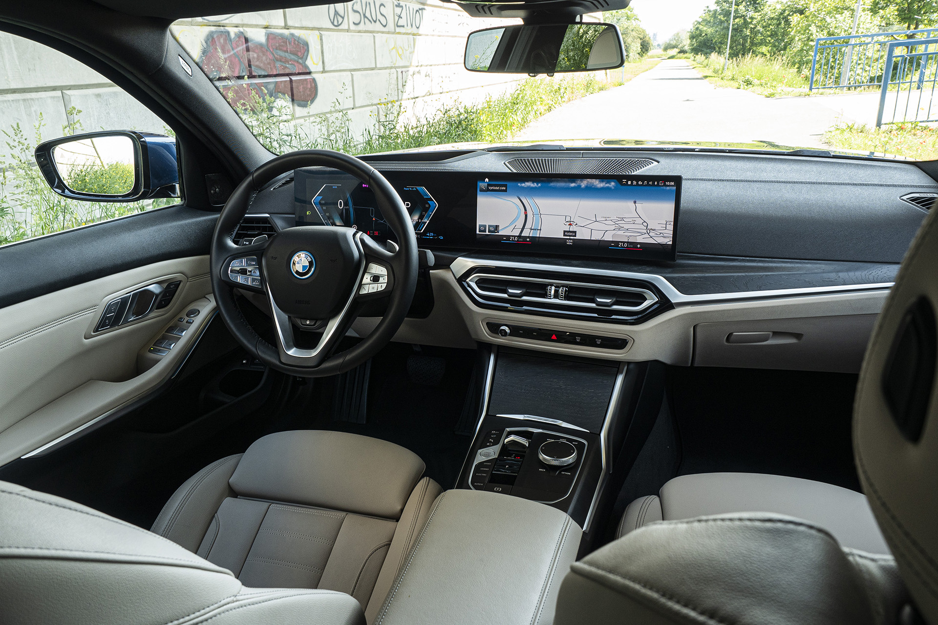 Test: BMW 330e - Aj PHEV jazdí excelentne
