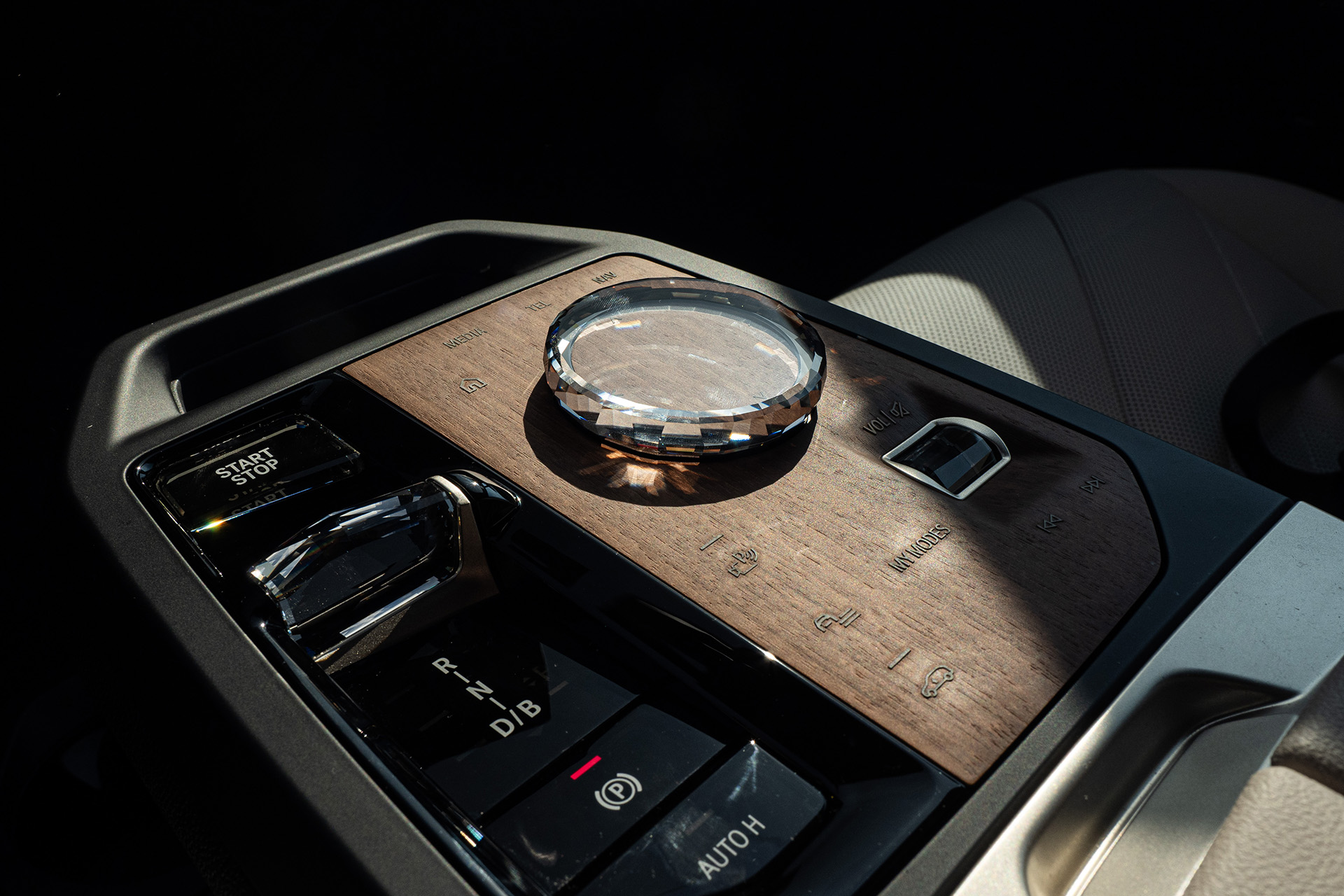 Test: BMW iX M60 - teleport
