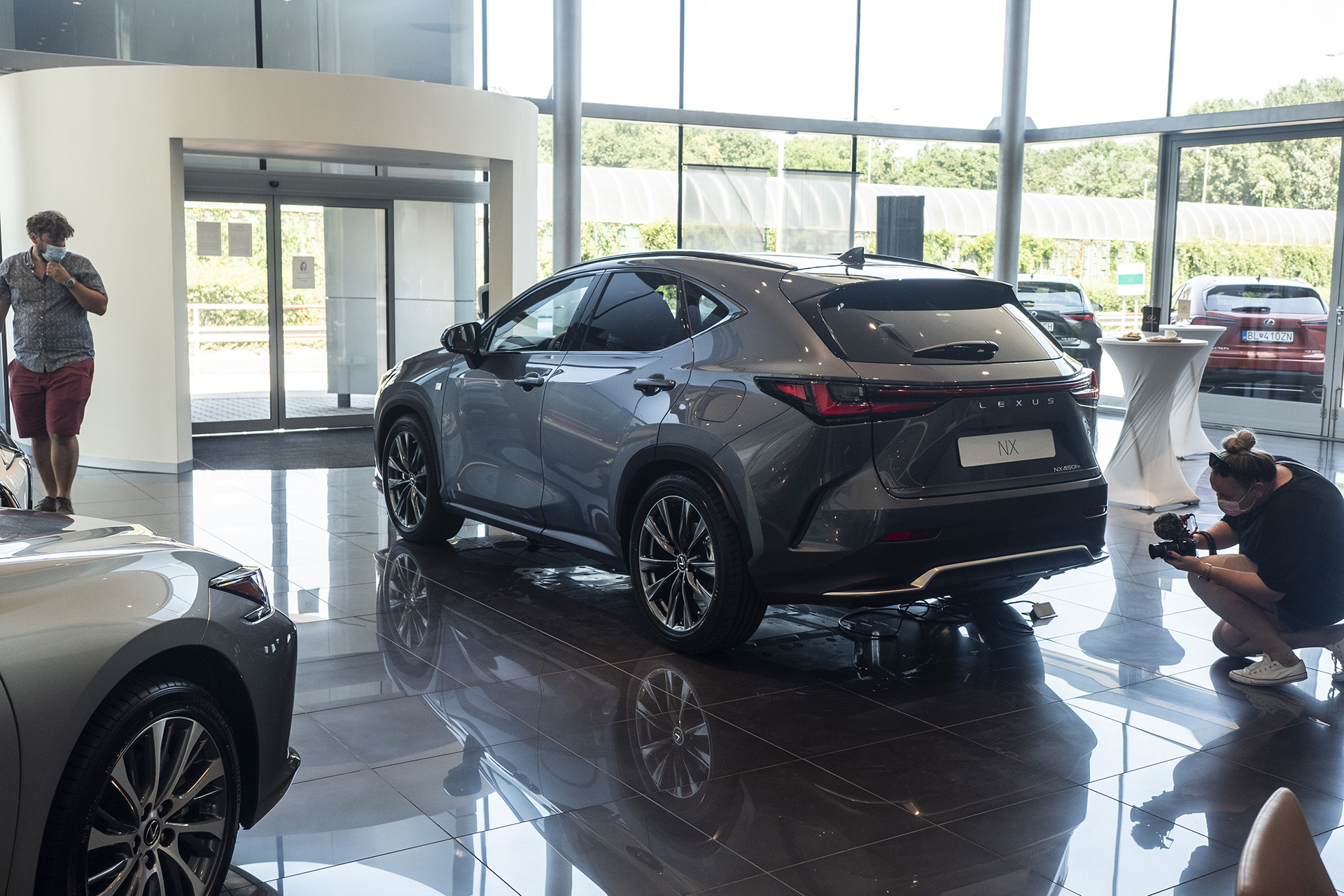 Lexus už na Slovensku odprezentoval nový NX, bude mať aj plug-in hybrid