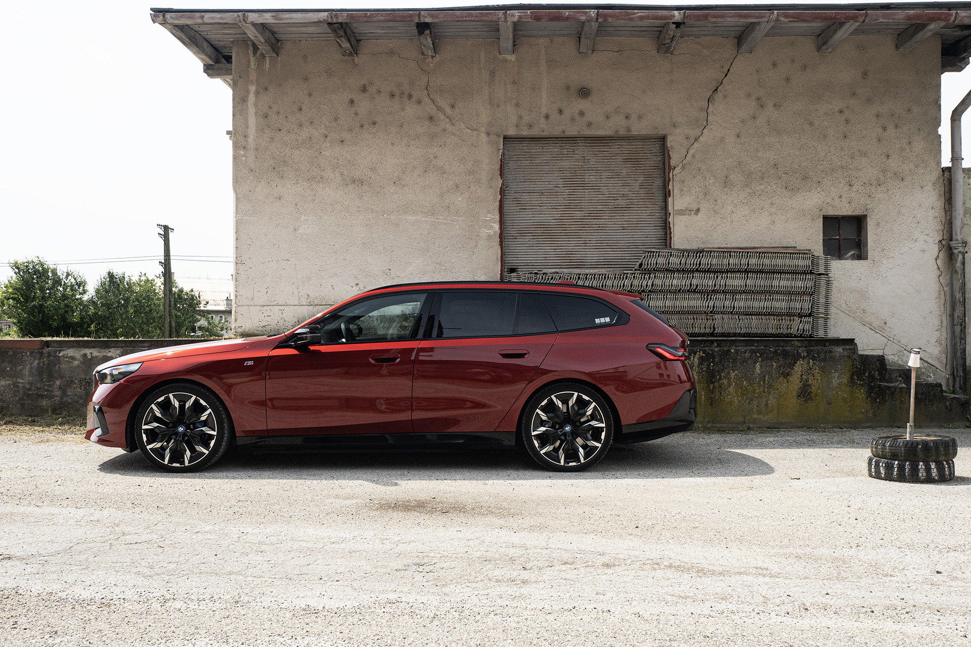 Test BMW i5 M60 Touring: Výkon menšej elektrárne v rodinnom kombi