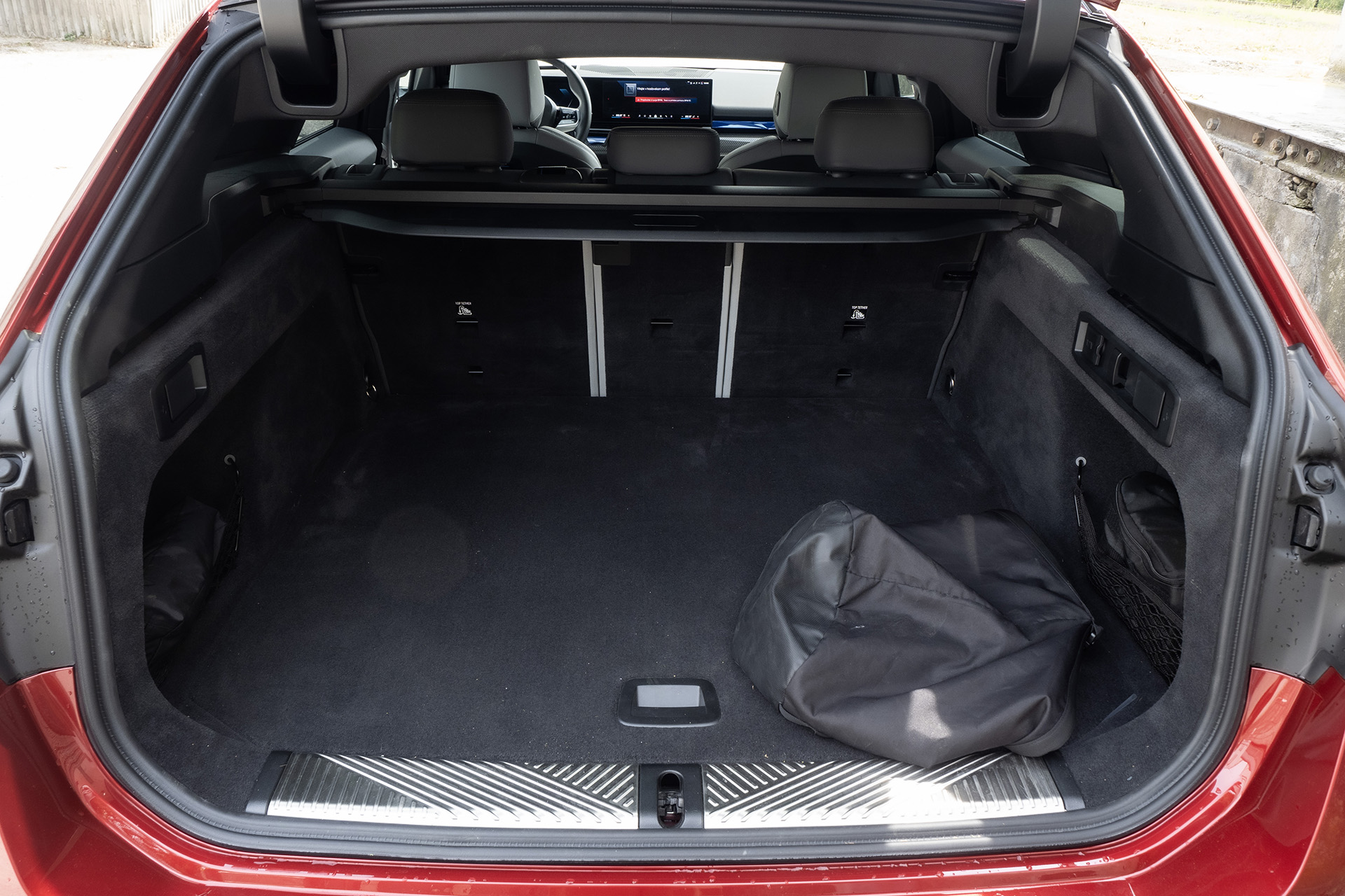 Test BMW i5 M60 Touring: Výkon menšej elektrárne v rodinnom kombi