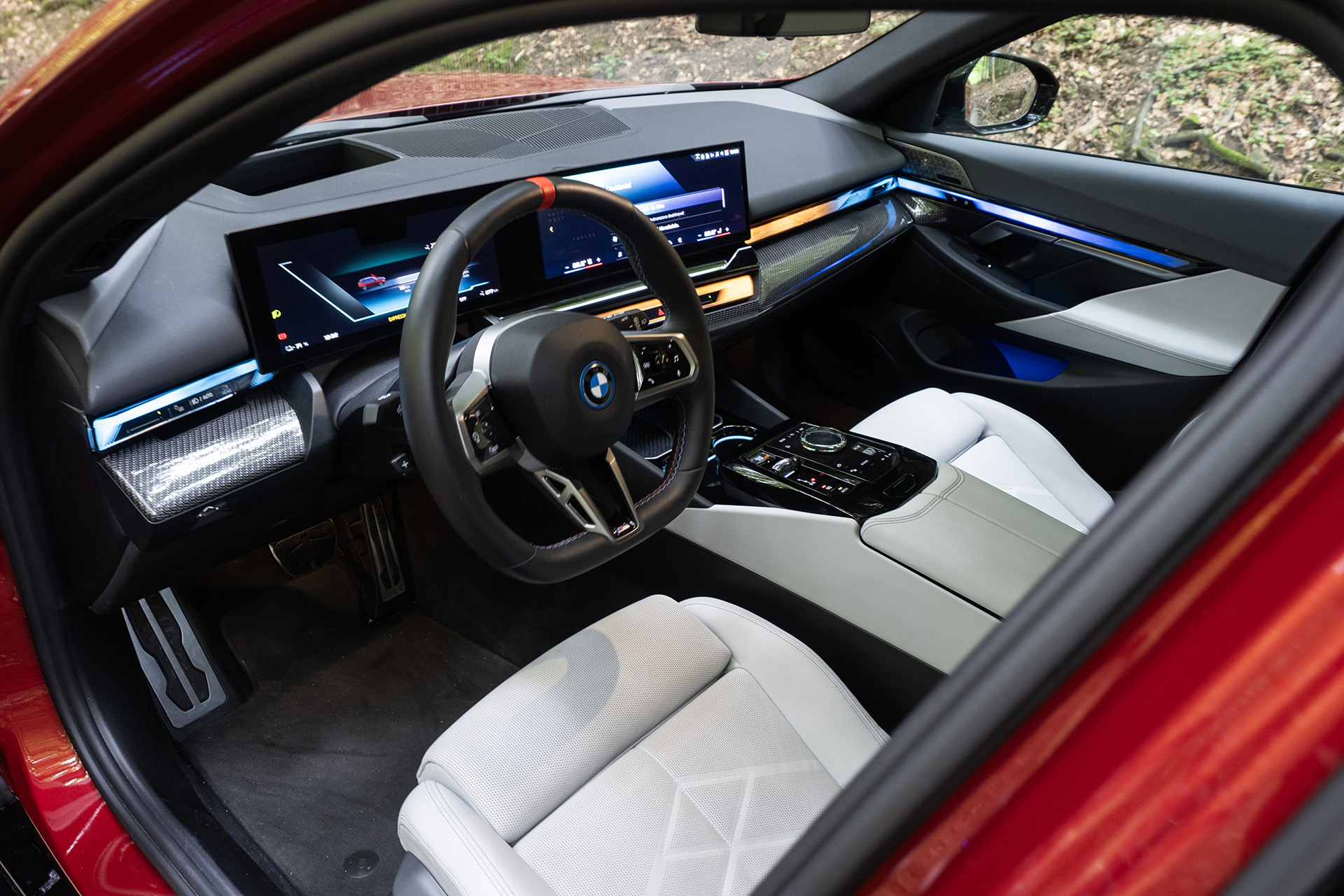 Test BMW i5 M60 Touring: Výkon menšej elektrárne v rodinnom kombi