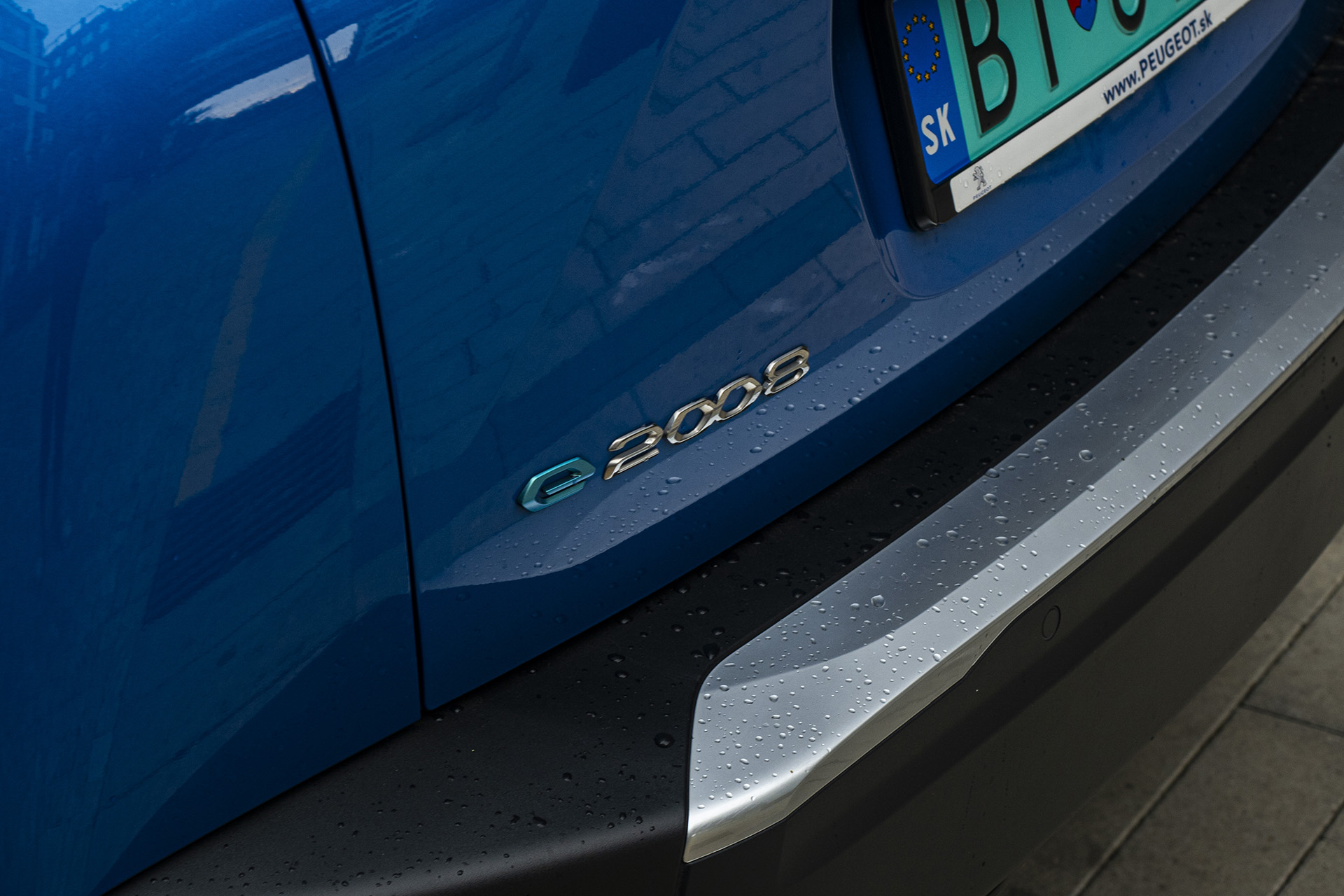 Peugeot e-2008 GT: Elektromobilita každodenná