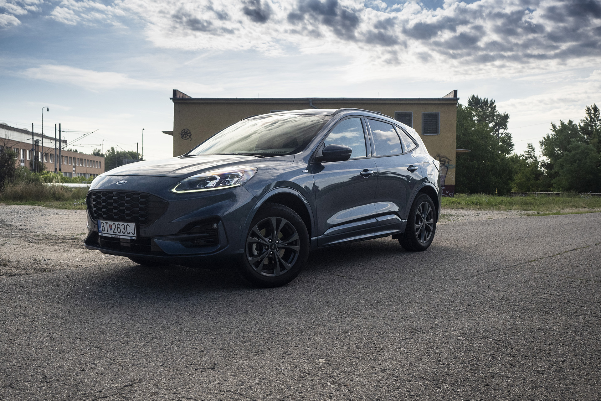 Ako si vybrať nový Ford Kuga? Je lepšia nafta, či hybrid?