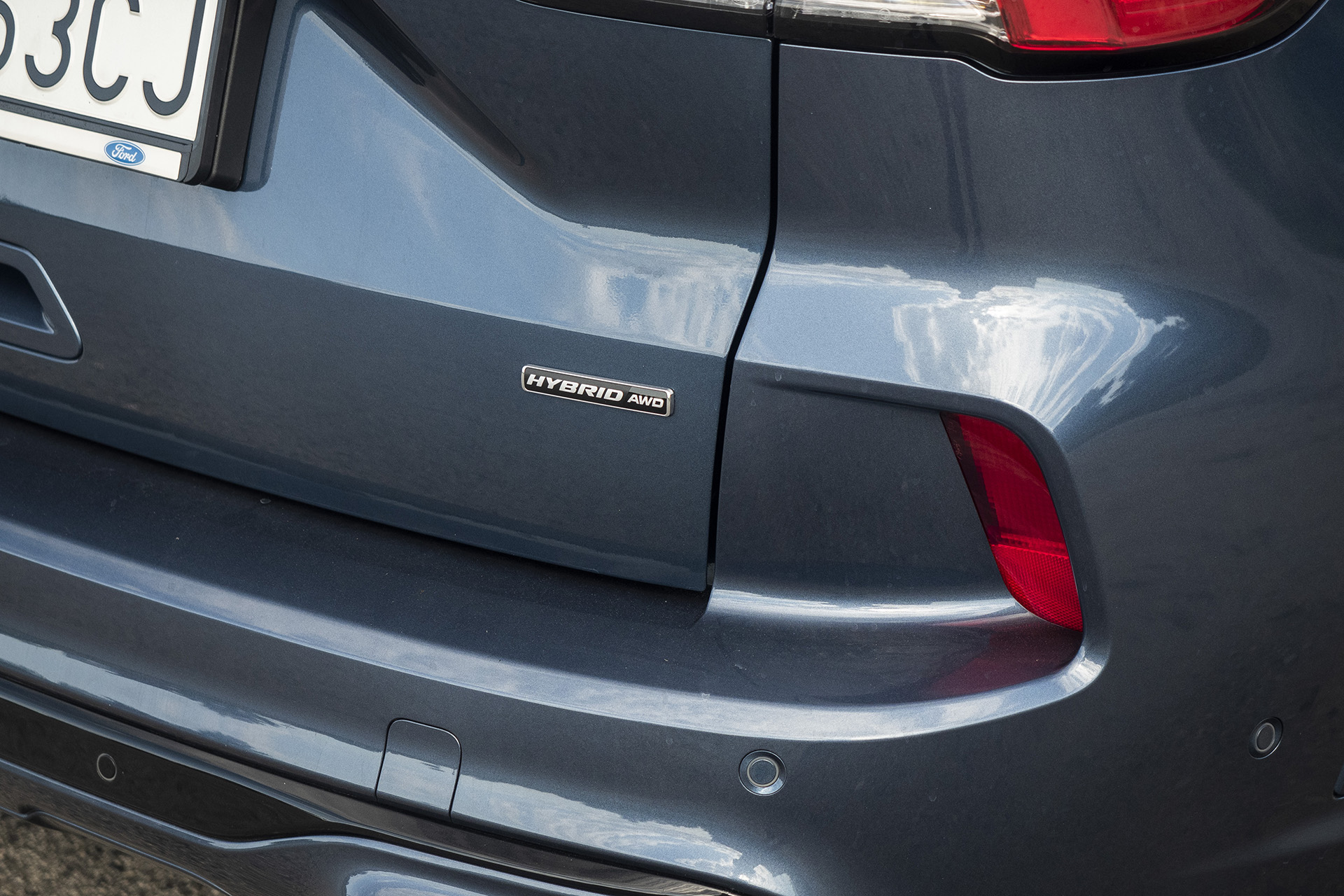 Ako si vybrať nový Ford Kuga? Je lepšia nafta, či hybrid?