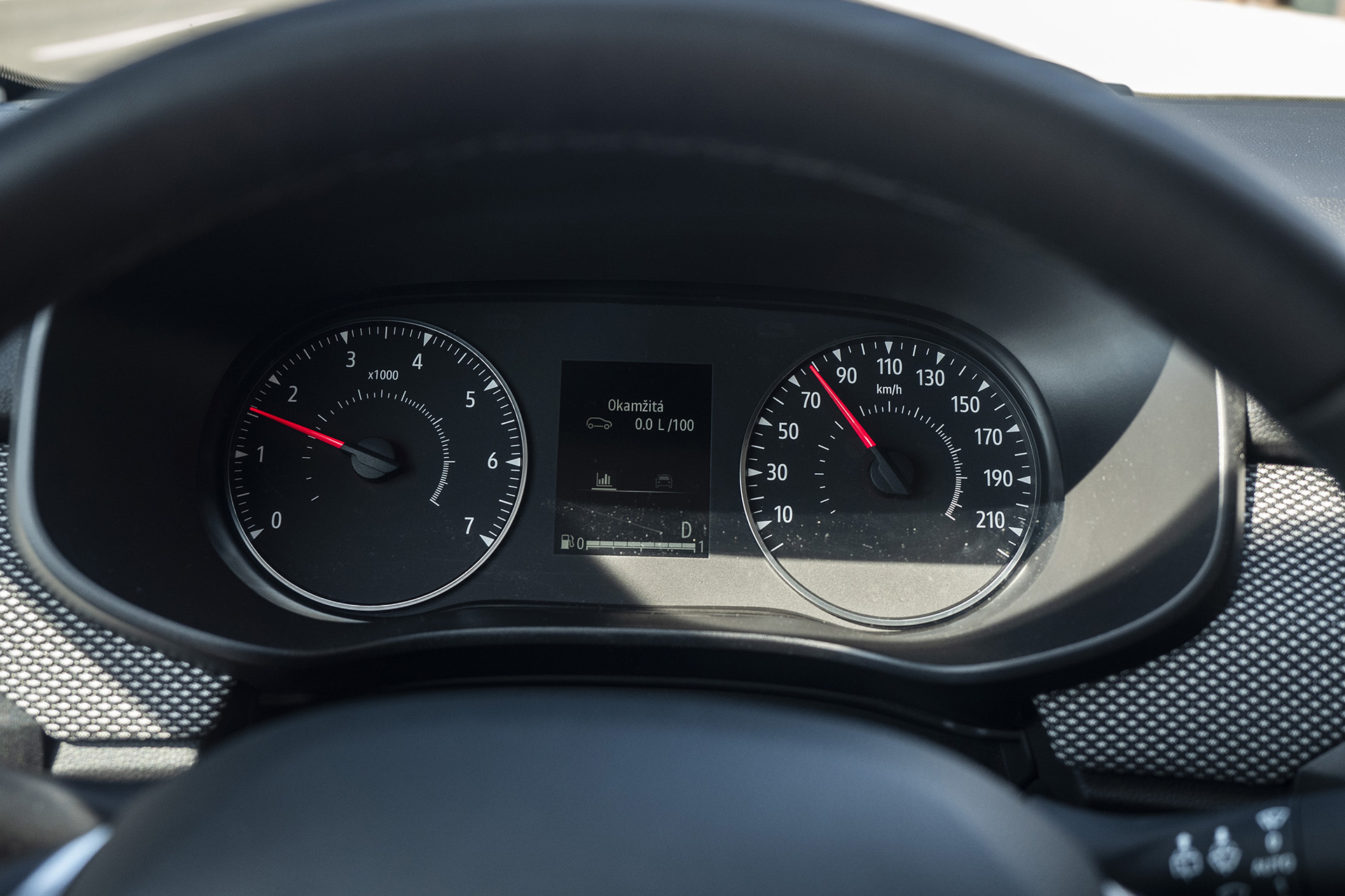 Je lepšia Dacia Sandero s automatom, alebo s manuálom?