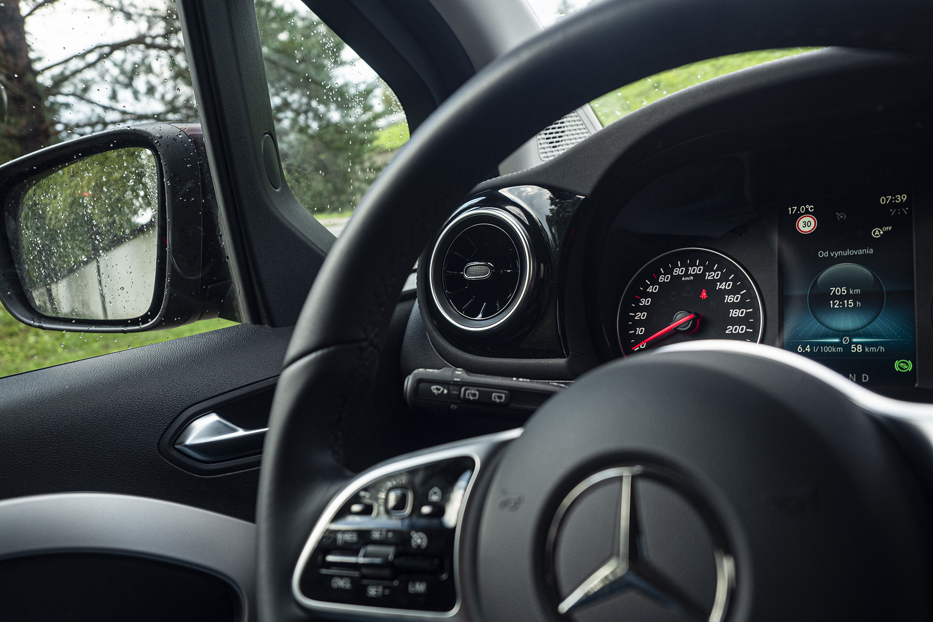 Test: Mercedes-Benz T180d - Ten rozdiel je citeľný
